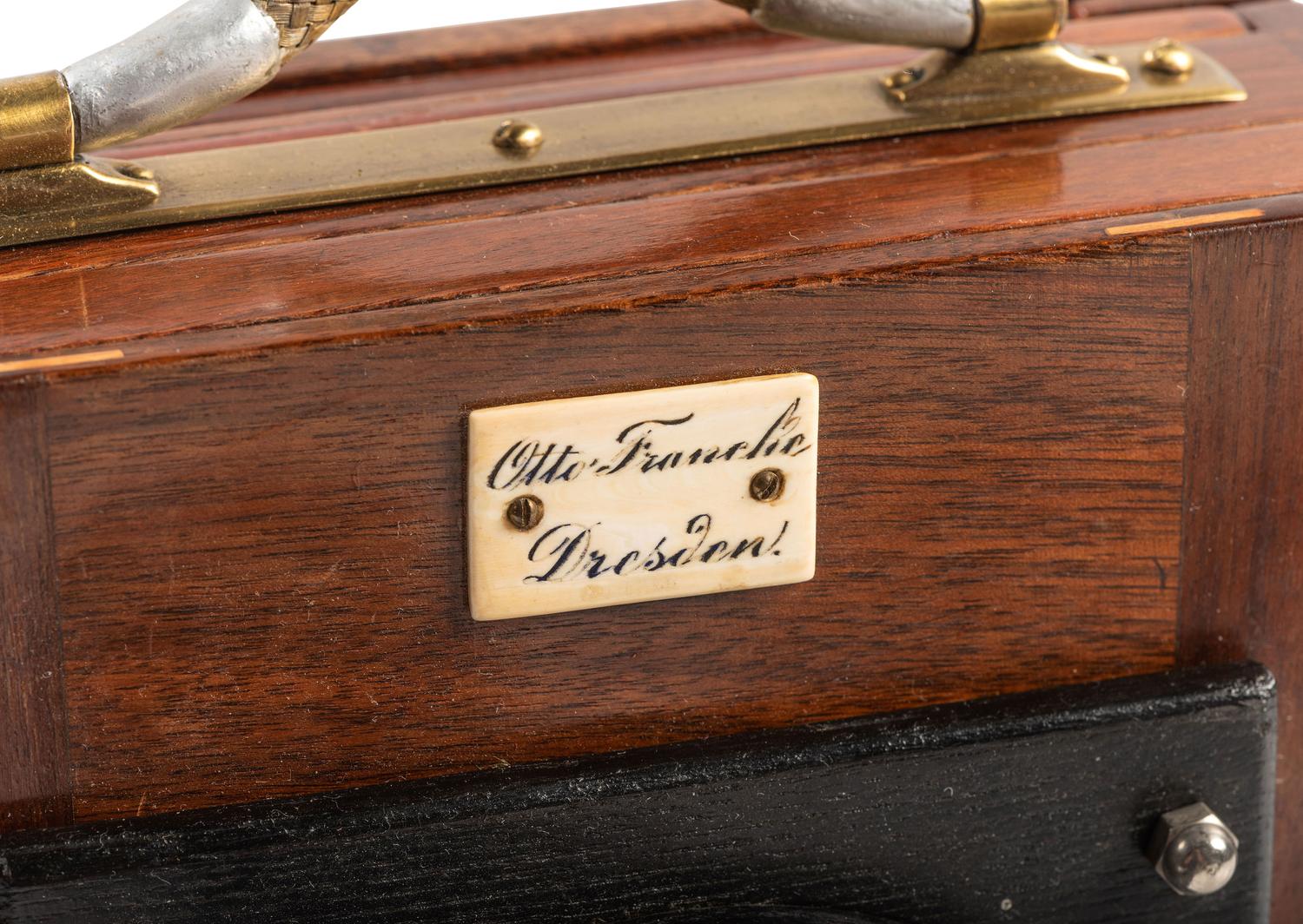 [EARLY PHOTOGRAPHY]. Camera produced by Otto Francke, Dresden.