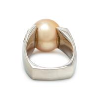 CULTURED GOLDEN SOUTH SEA PEARL AND DIAMOND RING