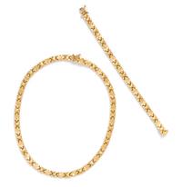 An 18 Karat Yellow Gold Textured Demi Parure, Damas, 42.90 dwts.