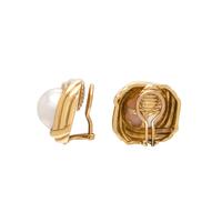 YELLOW GOLD AND CULTURED MABE PEARL EARCLIPS