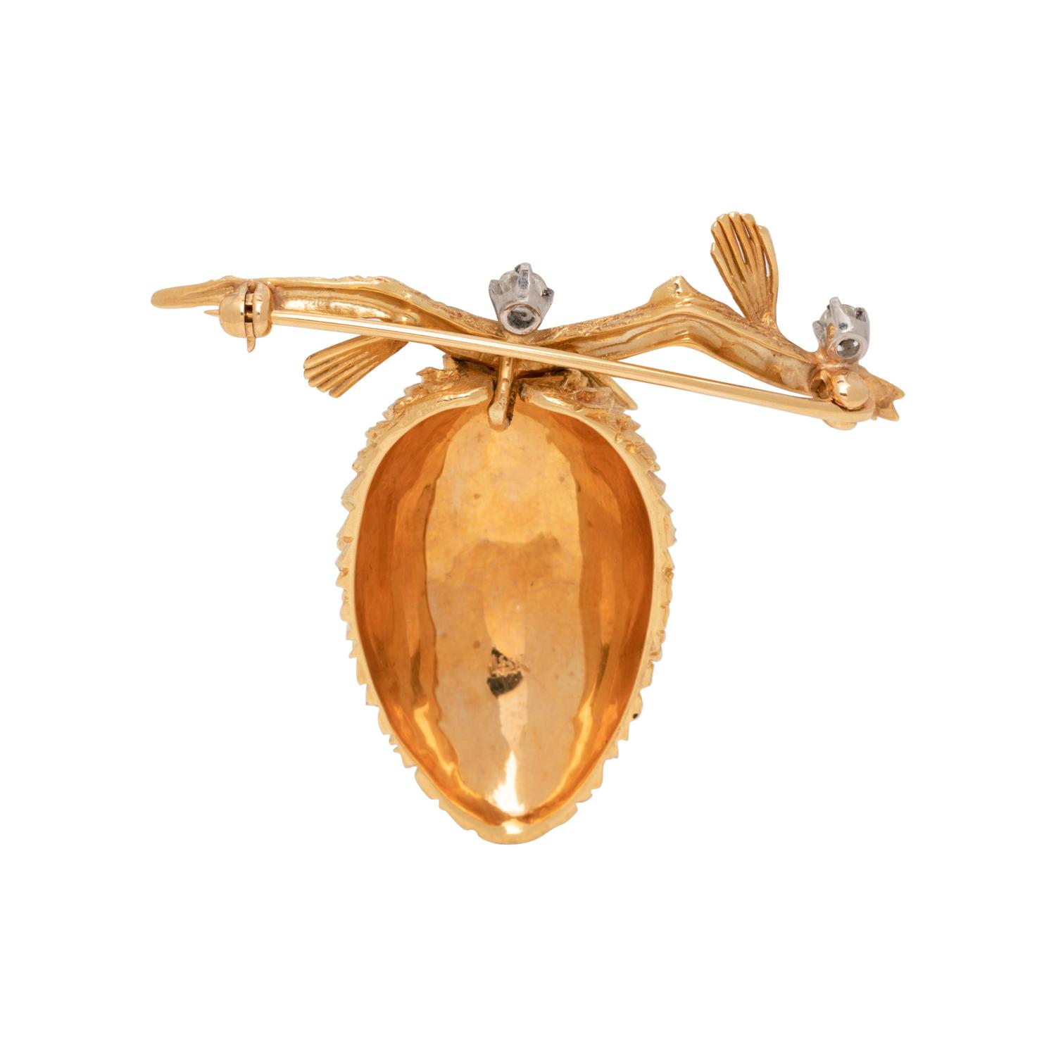 YELLOW GOLD AND DIAMOND PINECONE BROOCH