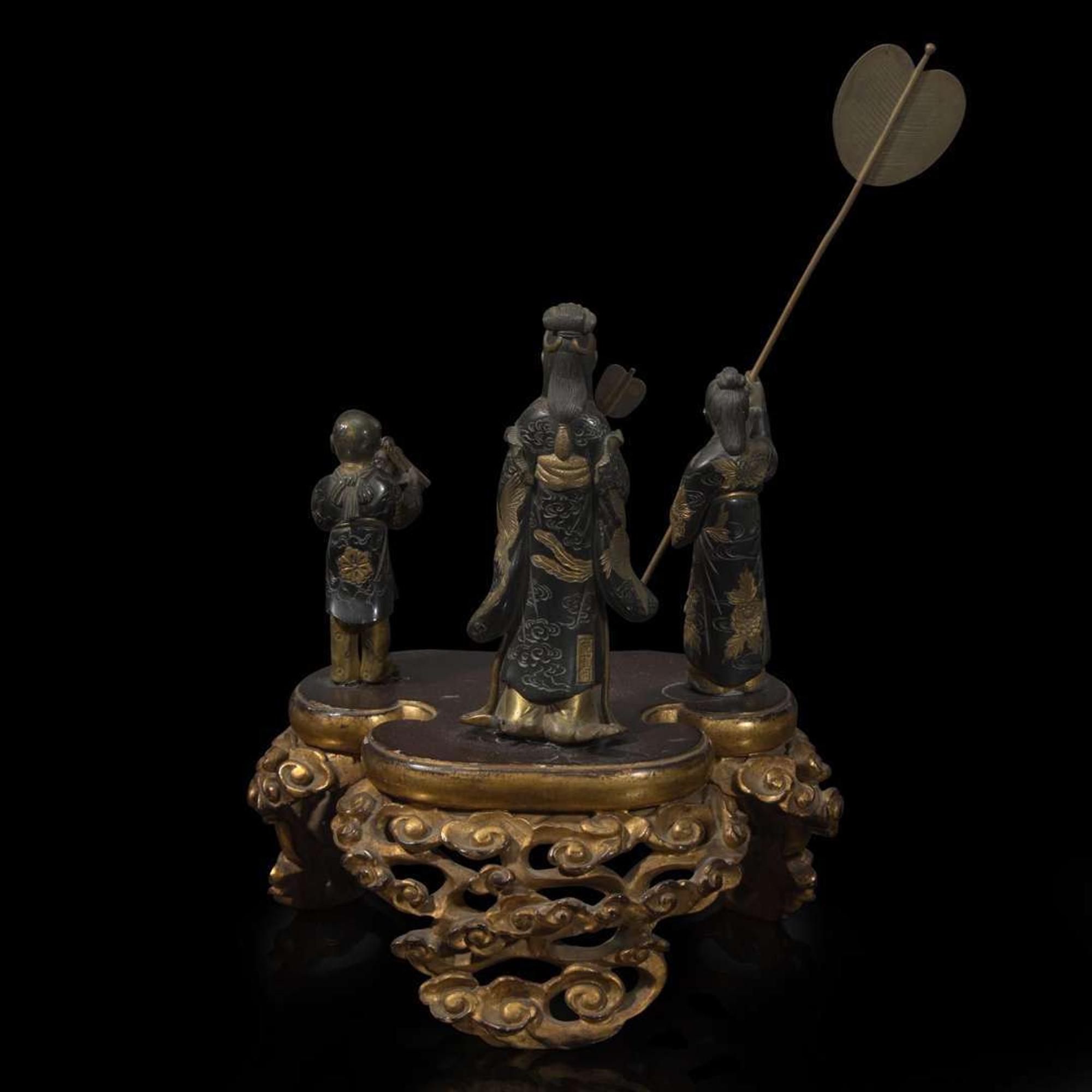 A Japanese patinated metal okimono signed Kunikiyo 日本金属置物 Meiji period ??