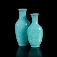 A Chinese turquoise ground-glazed porcelain double-vase 松石绿釉双联葫芦瓶