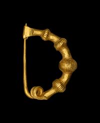 A Thracian Gold Fibula