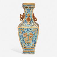 An unusual small Chinese archaistic enameled and gilt porcelain cabinet vase 倣古风格珐琅彩花瓶 Six-character "Da Qing Qianlong yuzhi" seal mark “??????”???