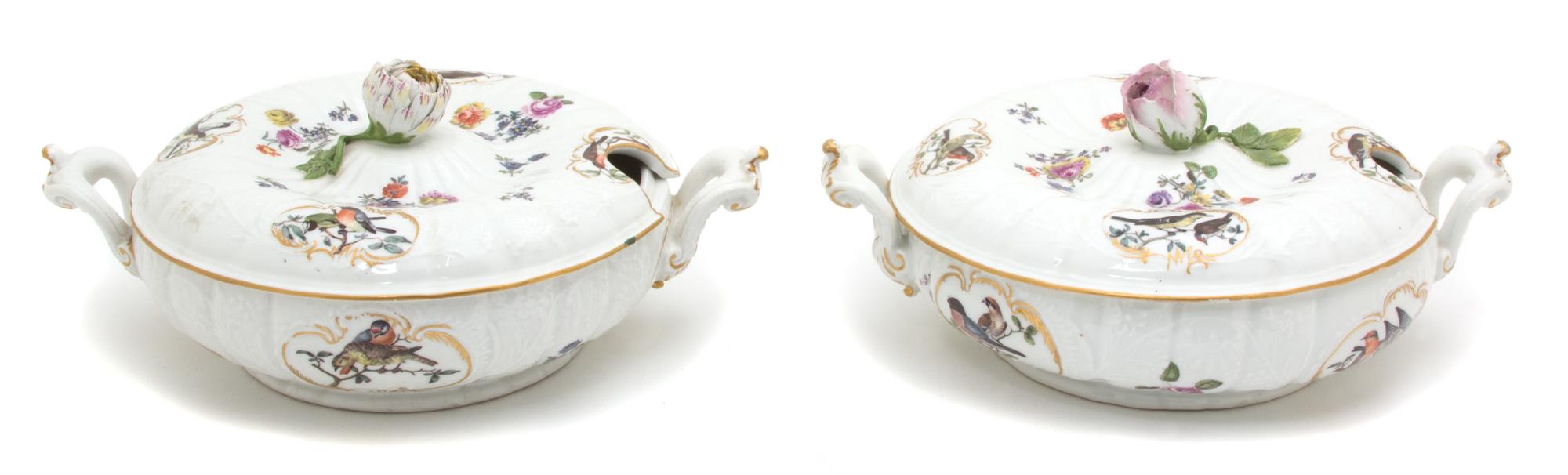Two Continental Porcelain Sauce Tureens Diameter 6 1/4 inches. — 20TH CENTURY