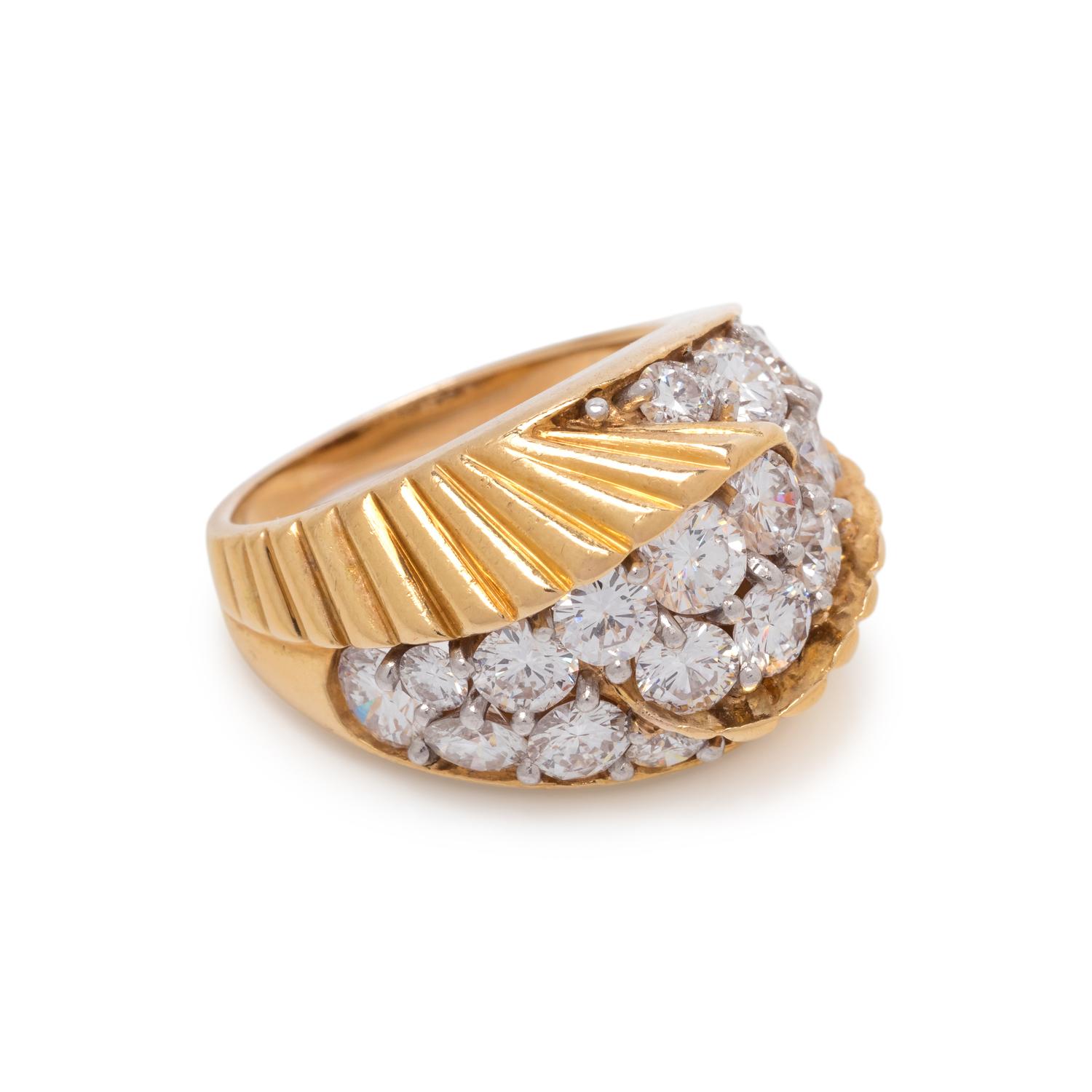 YELLOW GOLD AND DIAMOND RING