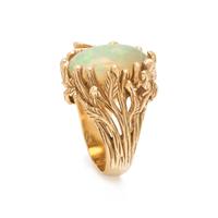 YELLOW GOLD AND OPAL RING