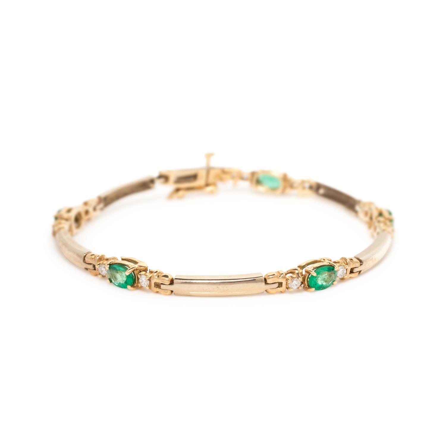 EMERALD AND DIAMOND BRACELET