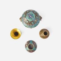 A group of four Chinese and Japanese cloisonné items 古中國日本景泰藍一組四件 Qianlong period to late 19th century ????????