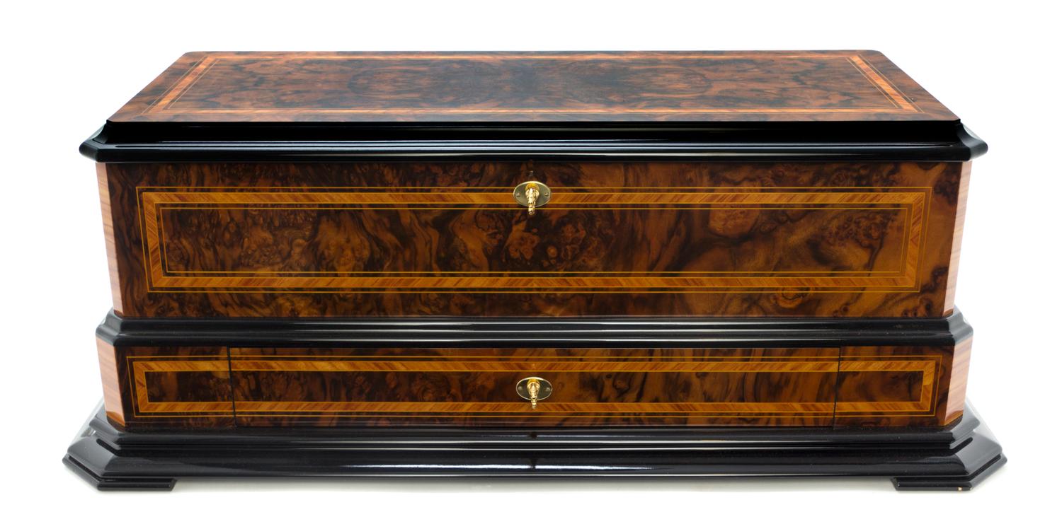 A Swiss Sublime Harmony Interchangeable Music Box, Reuge, Width of case overall 29 inches.