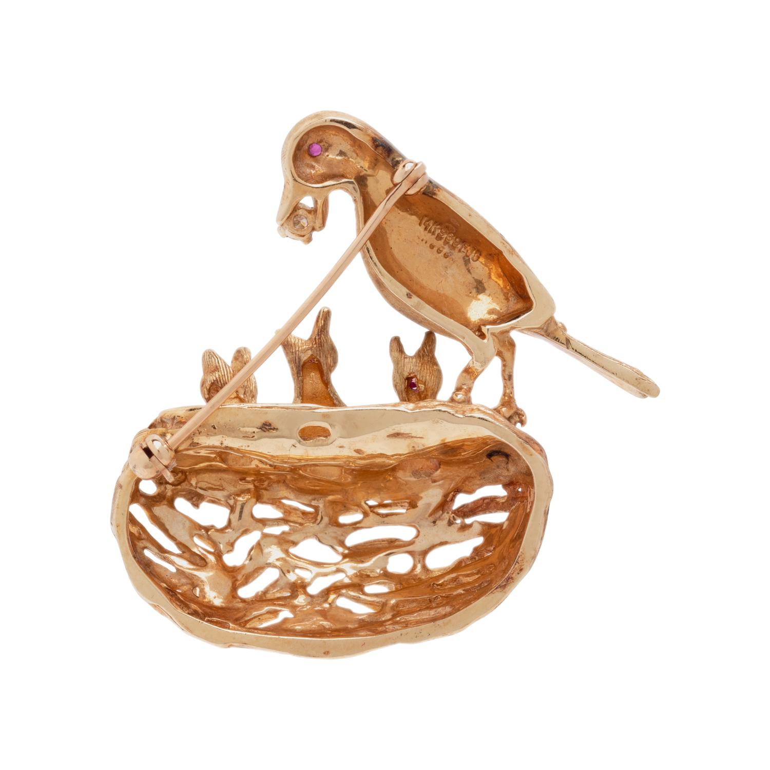 YELLOW GOLD AND MULTIGEM BIRD NEST BROOCH