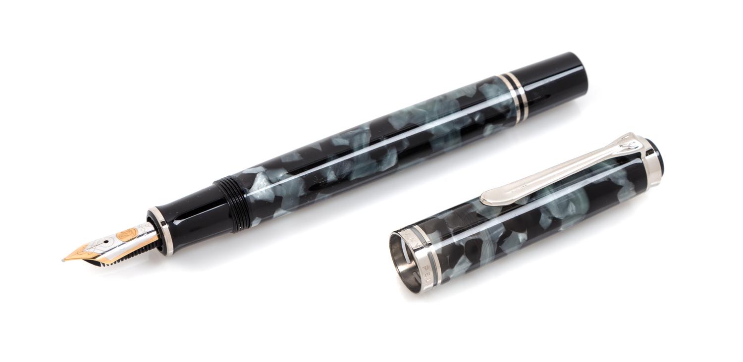 A Pelikan Souveran City Line: Chicago Special Edition Fountain Pen