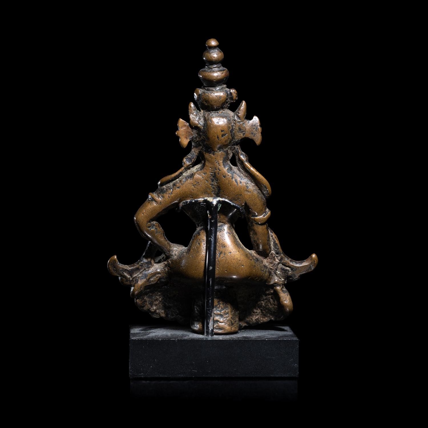 A Western Himalayan Copper Alloy Seated Figure of Avalokiteshvara, 11th/12th Century 十一/十二世紀 喜馬拉雅西麓銅觀音