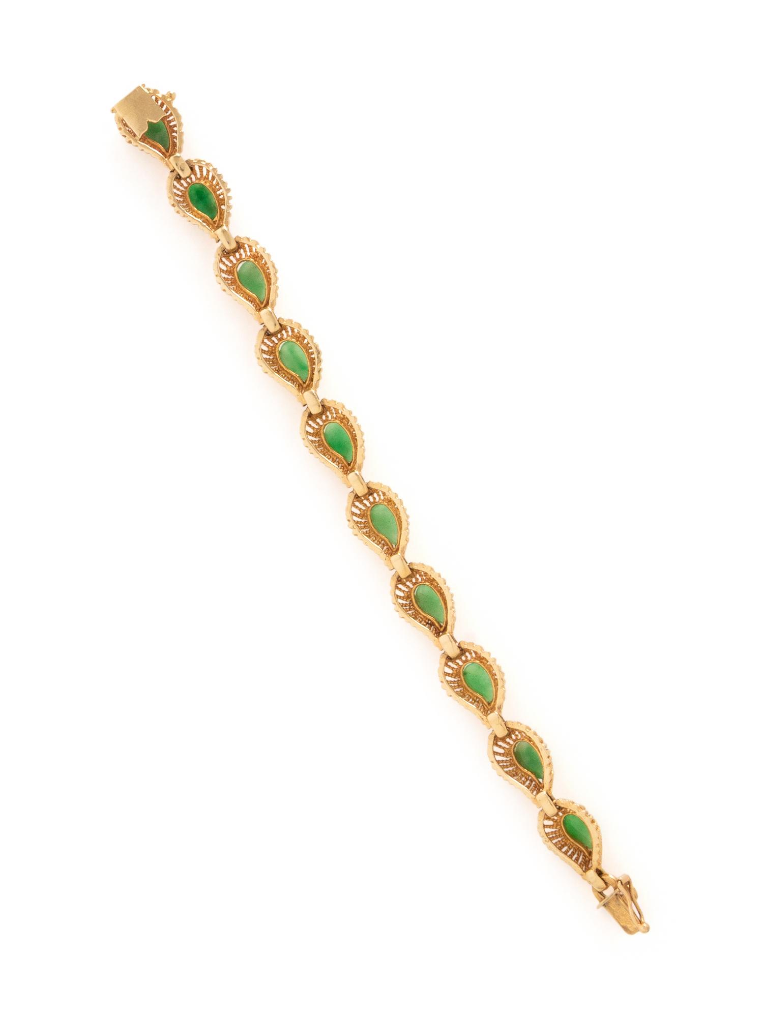 YELLOW GOLD AND JADE BRACELET