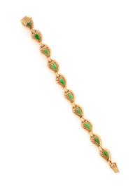 YELLOW GOLD AND JADE BRACELET