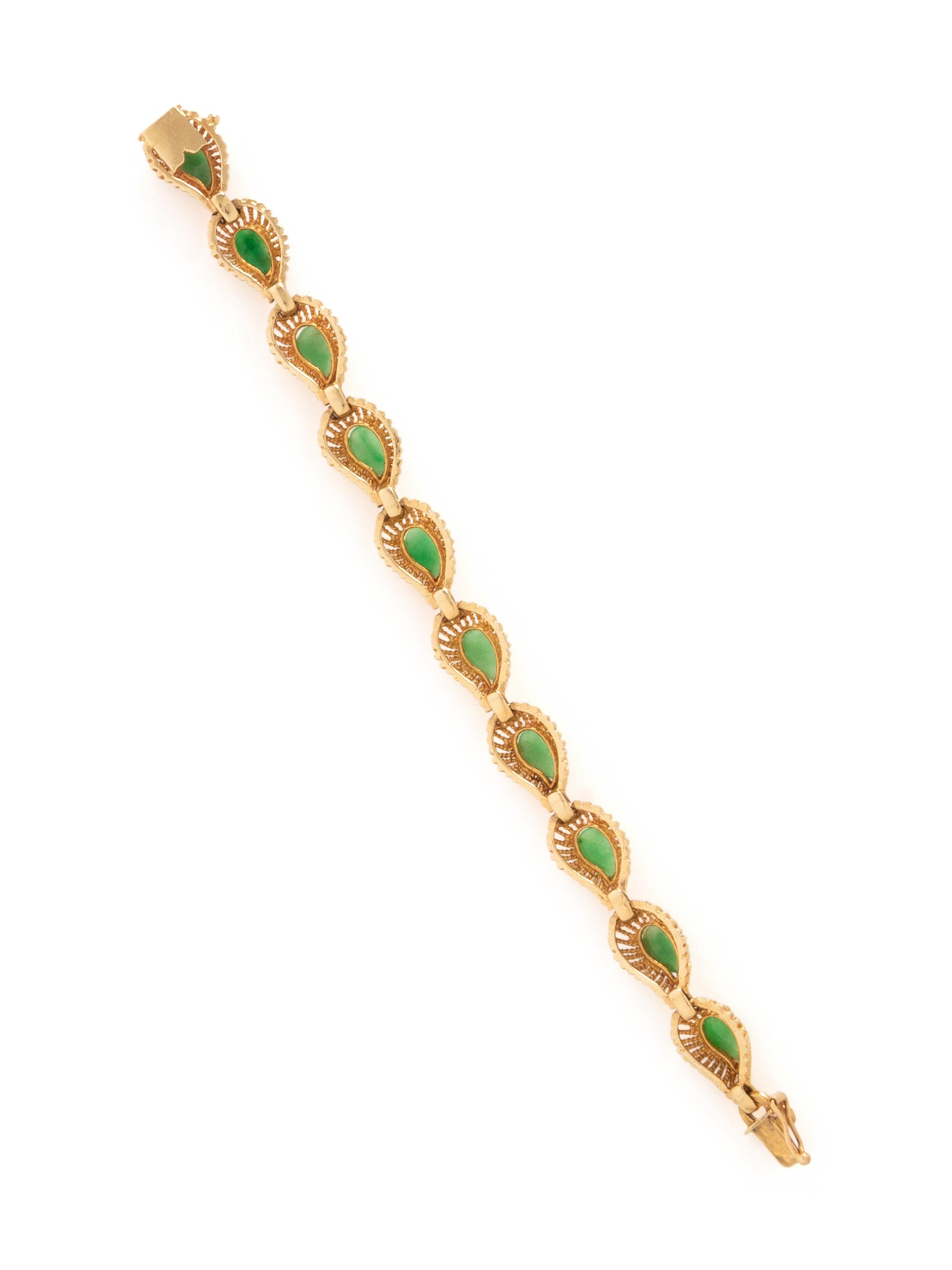 YELLOW GOLD AND JADE BRACELET