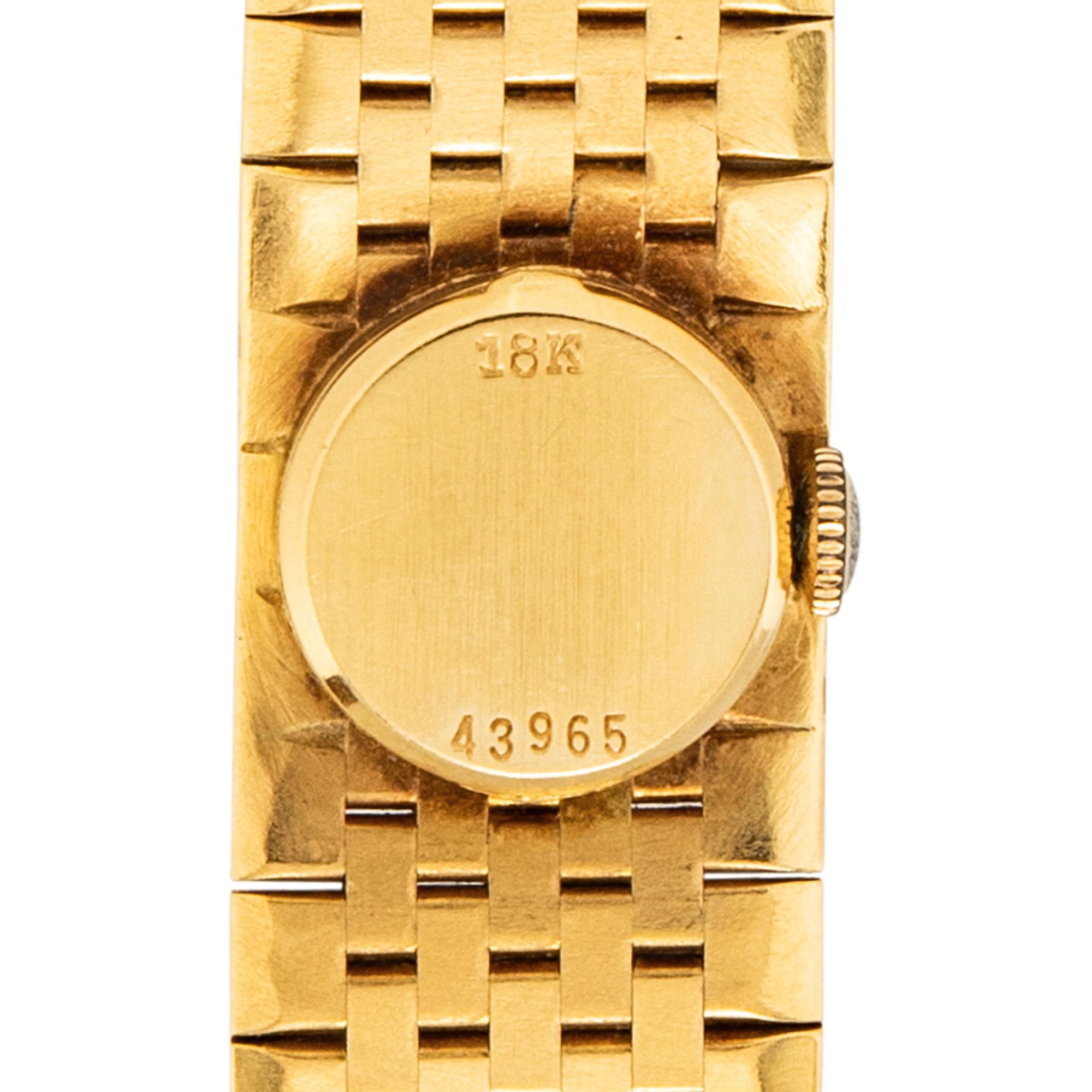 UNIVERSAL GENÈVE, 18K YELLOW GOLD WATCH