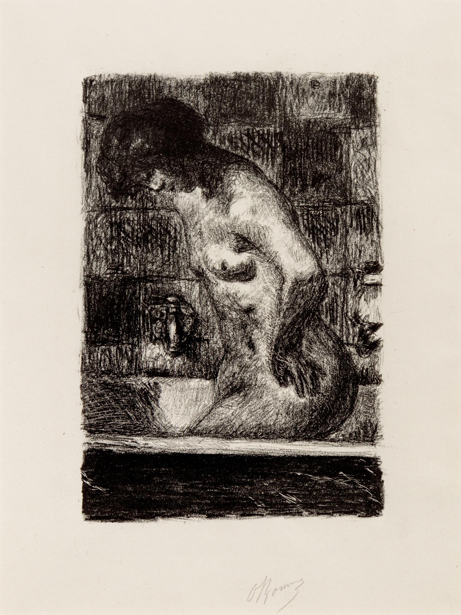 Femme debout dans sa baignoire