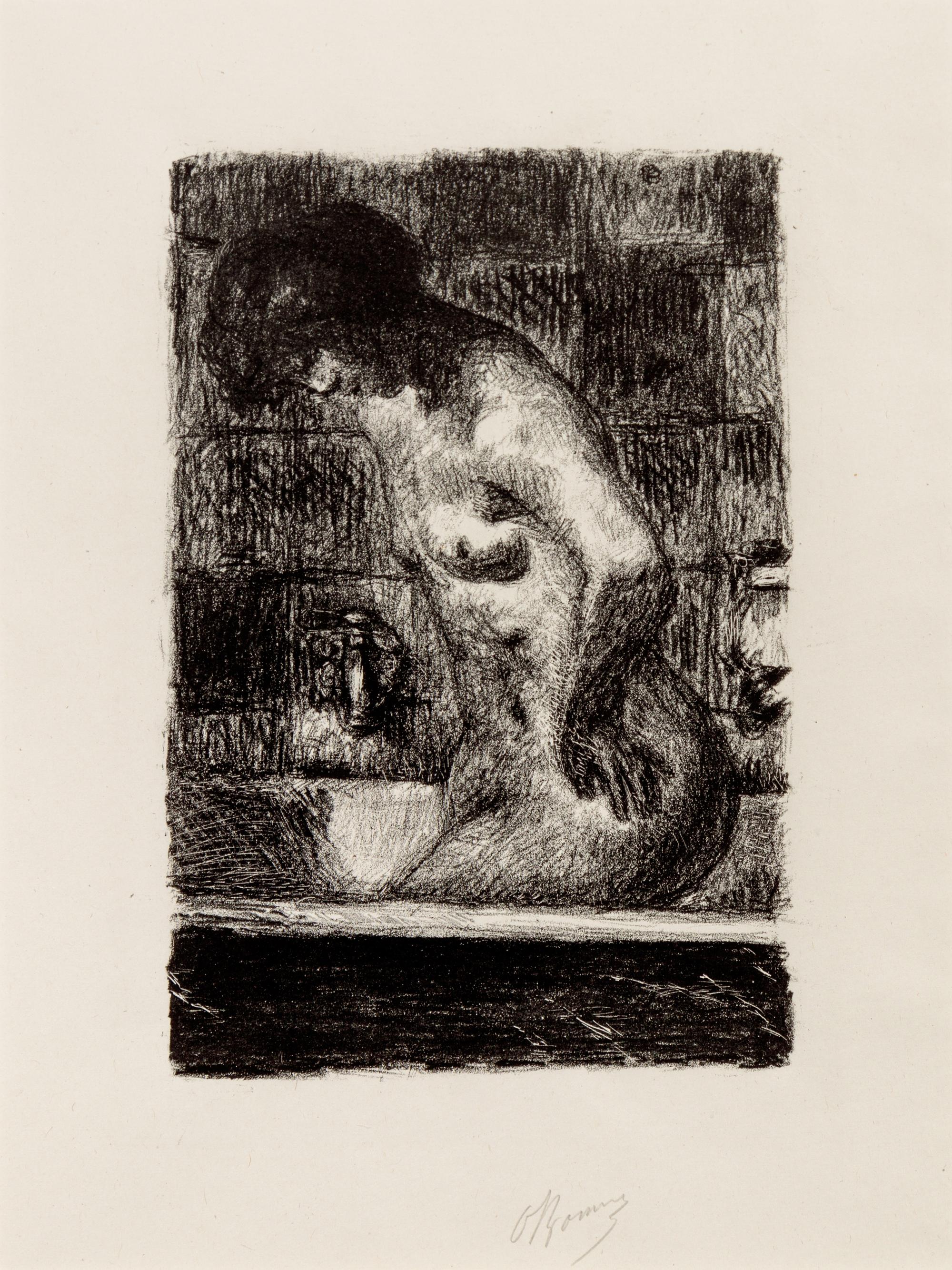 Femme debout dans sa baignoire