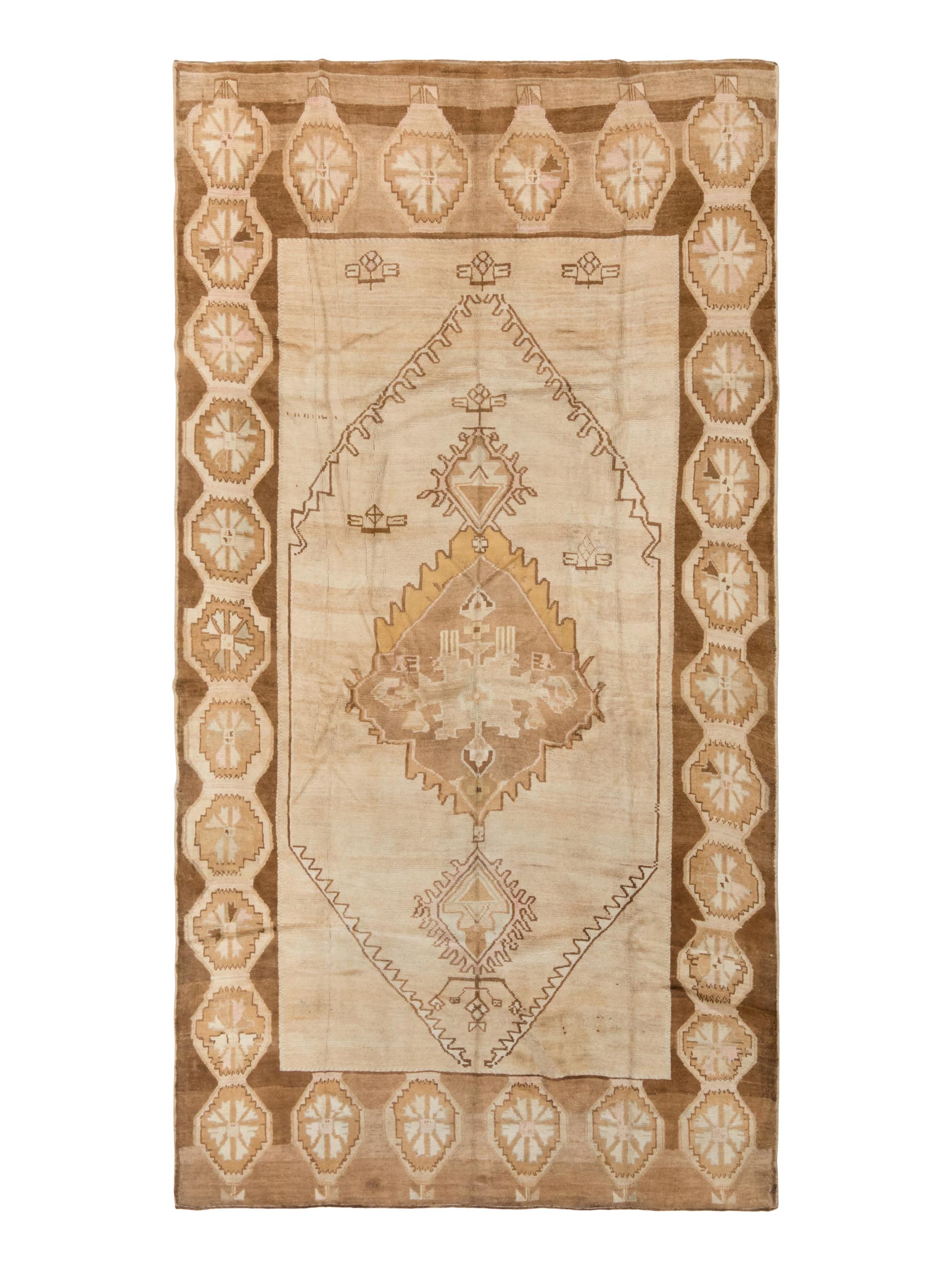 An Oushak Rug