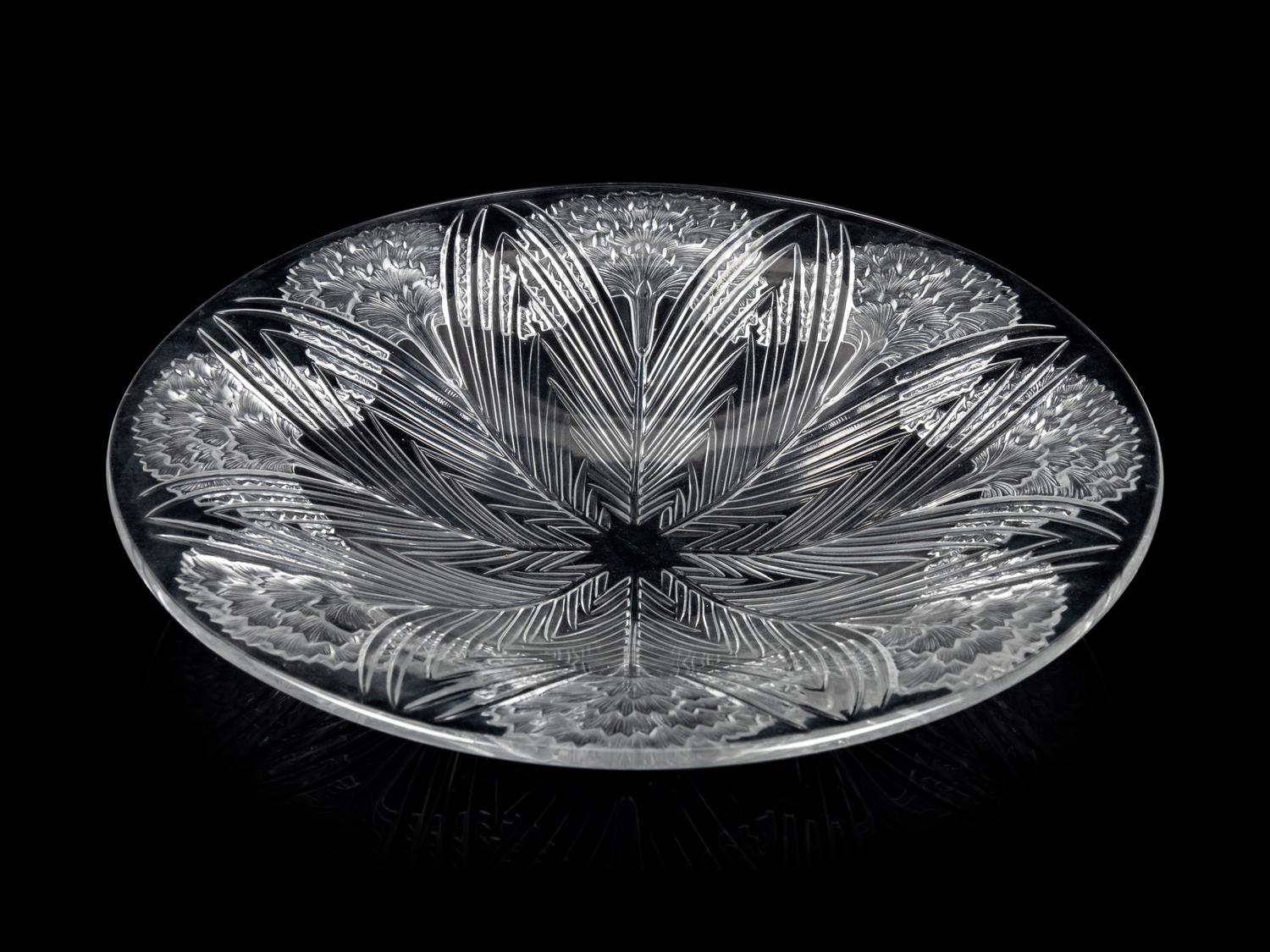 A Lalique Oeillets Charger