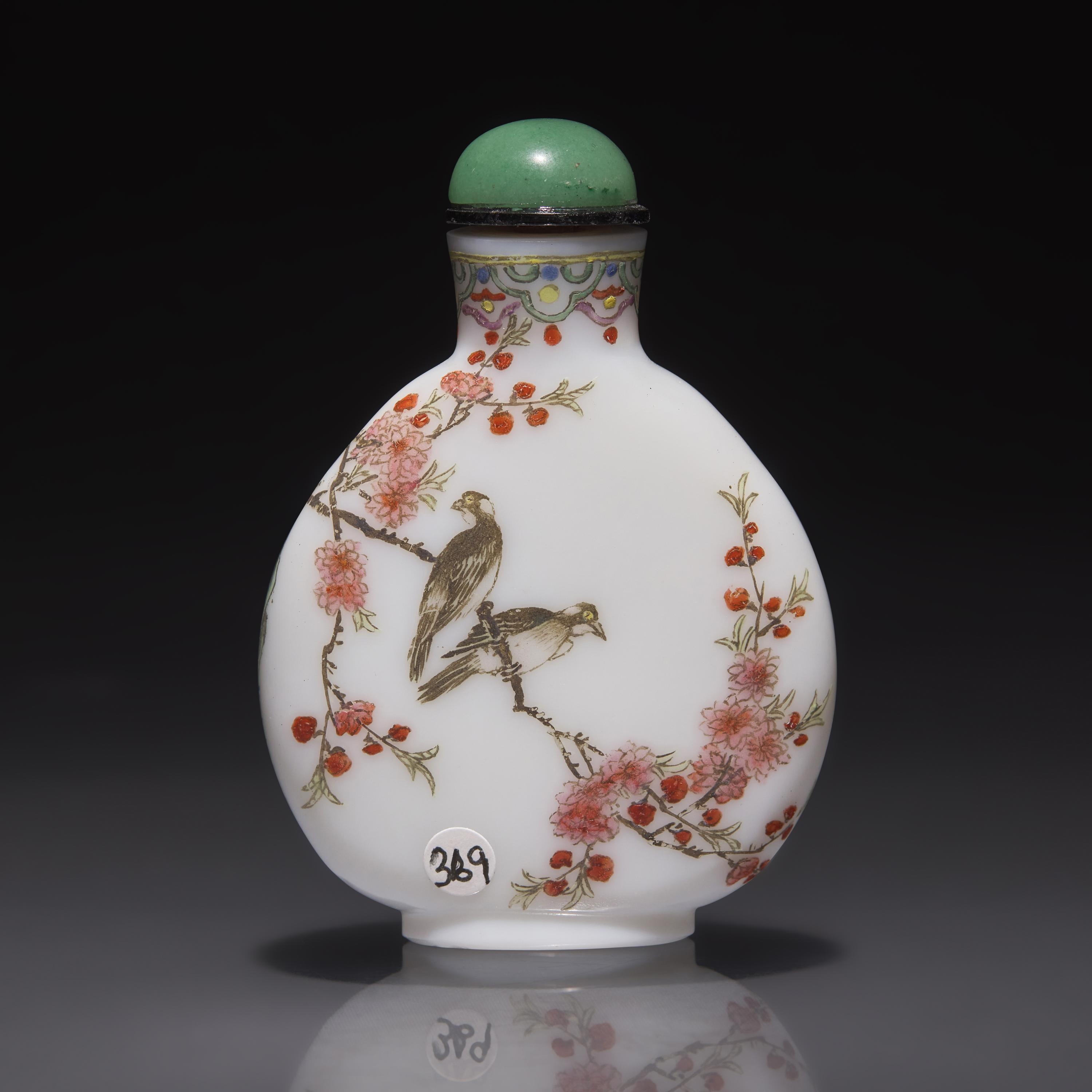 A Chinese Enameled Glass Snuff Bottle, Qing Dynasty, Circa 1767-1850 — 1767-1850年 白料胎畫琺瑯喜上眉梢圖鼻煙壺