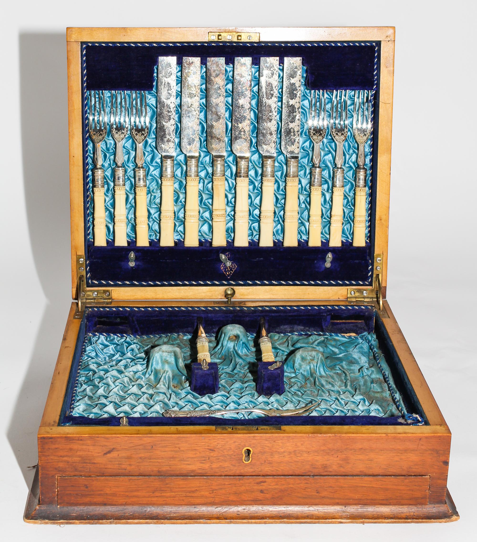 An English Case Set of Engraved Flatware Length of knives 8 1/2 inches. — EARLY 20TH CENTURY