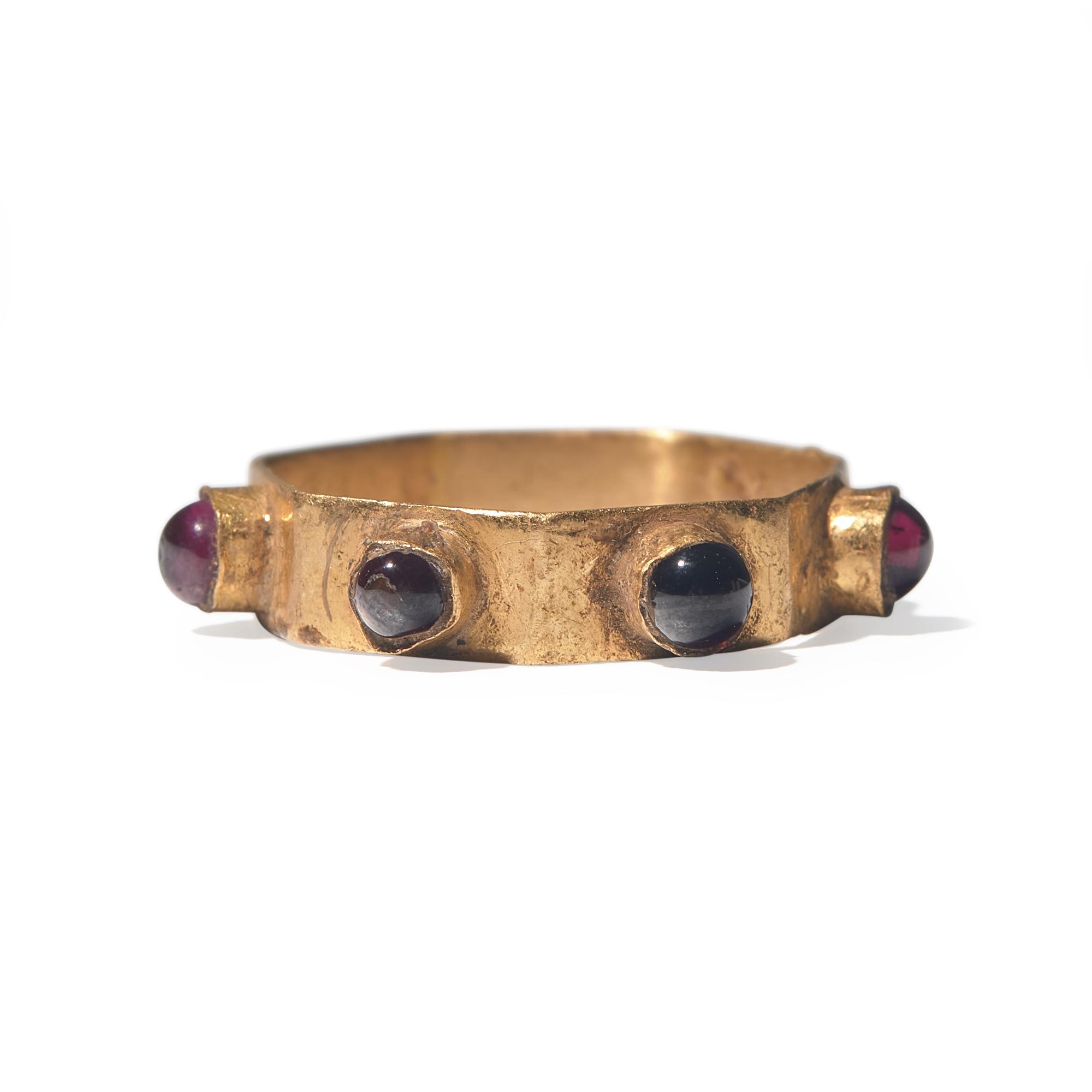 A Roman Gold and Garnet Finger Ring