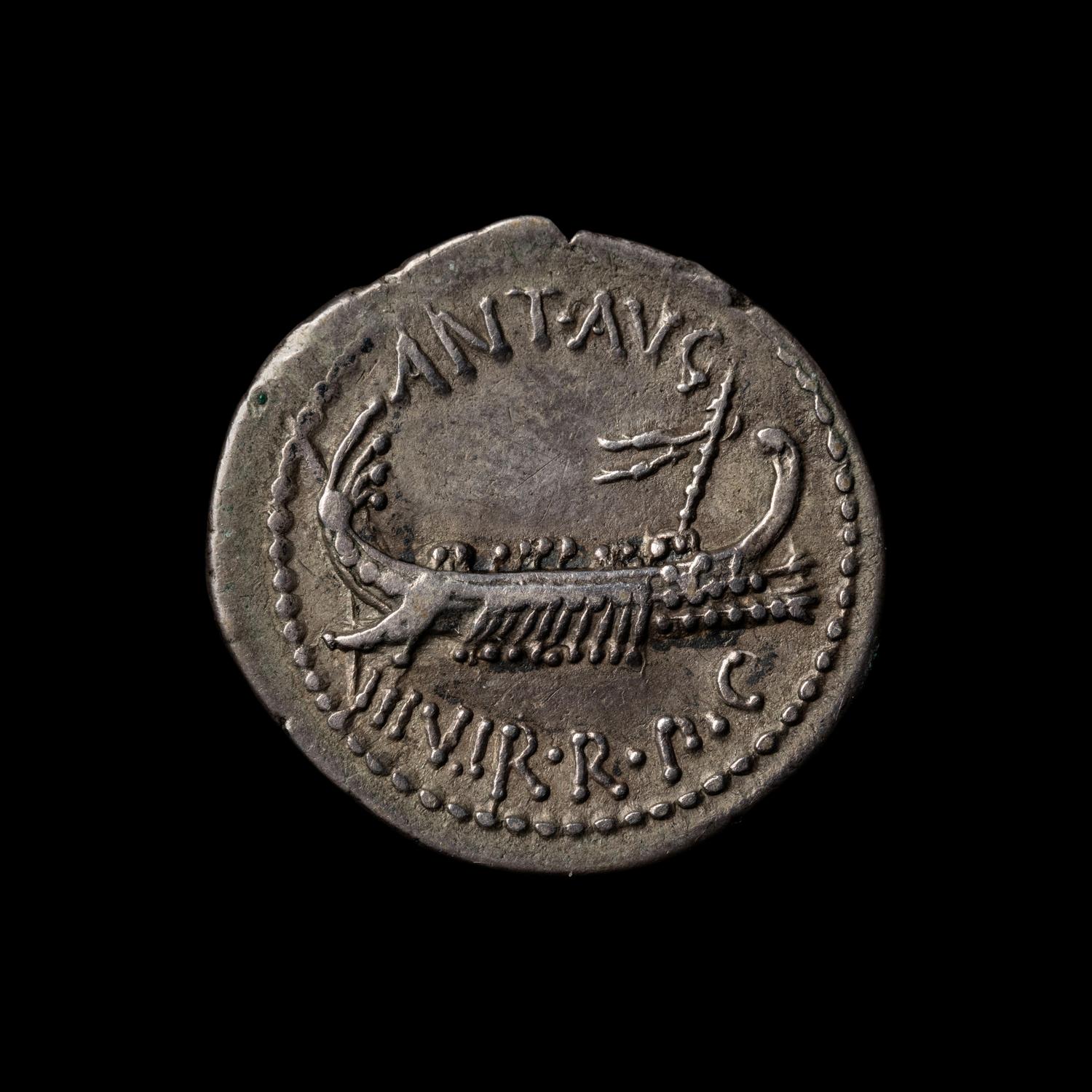 [ANCIENTS] ROMAN REPUBLIC. Mark Antony- 15th Legion (c. 30 BC). Ar Denarius (3.4 g, 20mm).