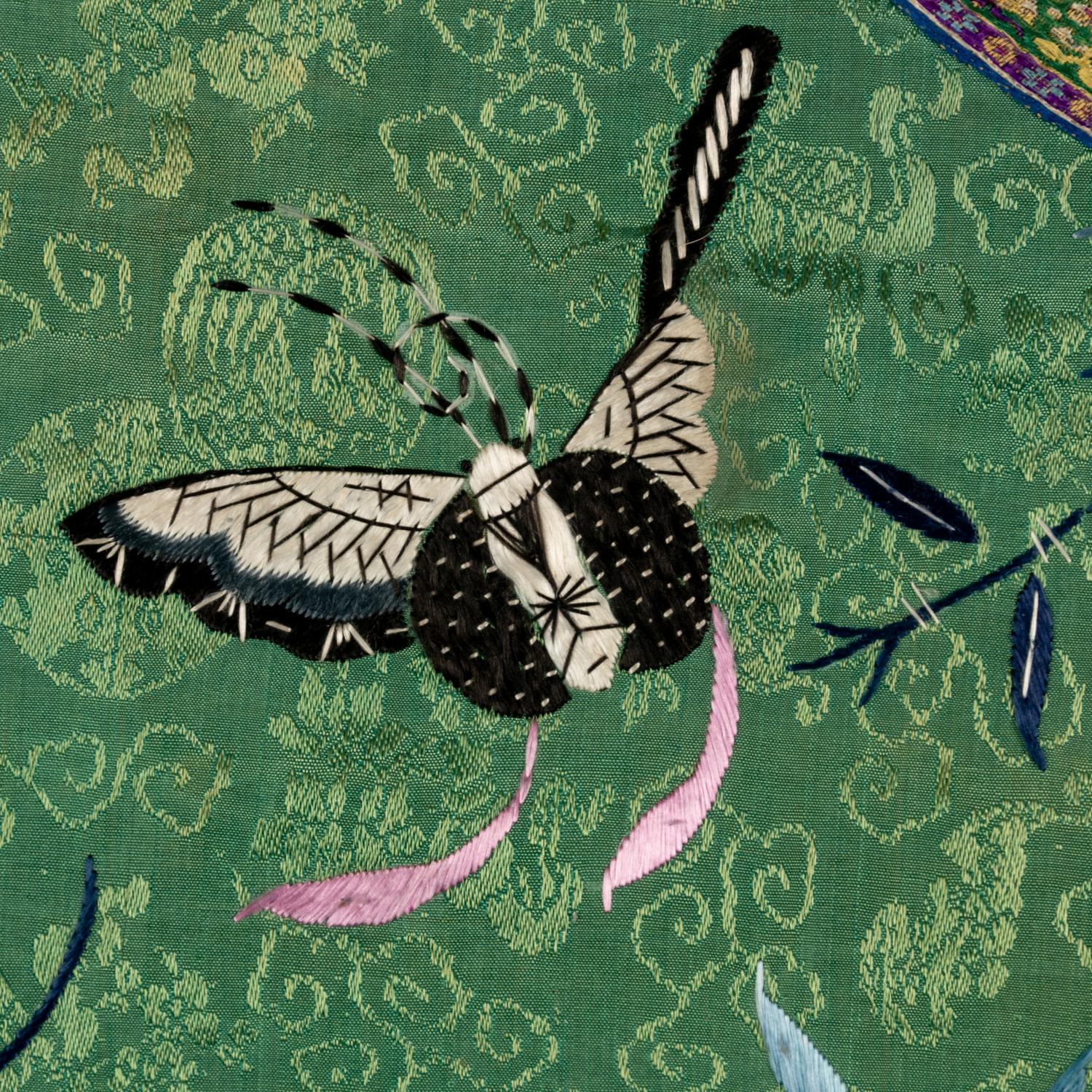 A Chinese Apple Green Ground Embroidered 'Peonies and Insects' Silk Lady's Robe, Changyi, 19th Century 清晚期 蘋果綠地綉牡丹草蟲氅衣