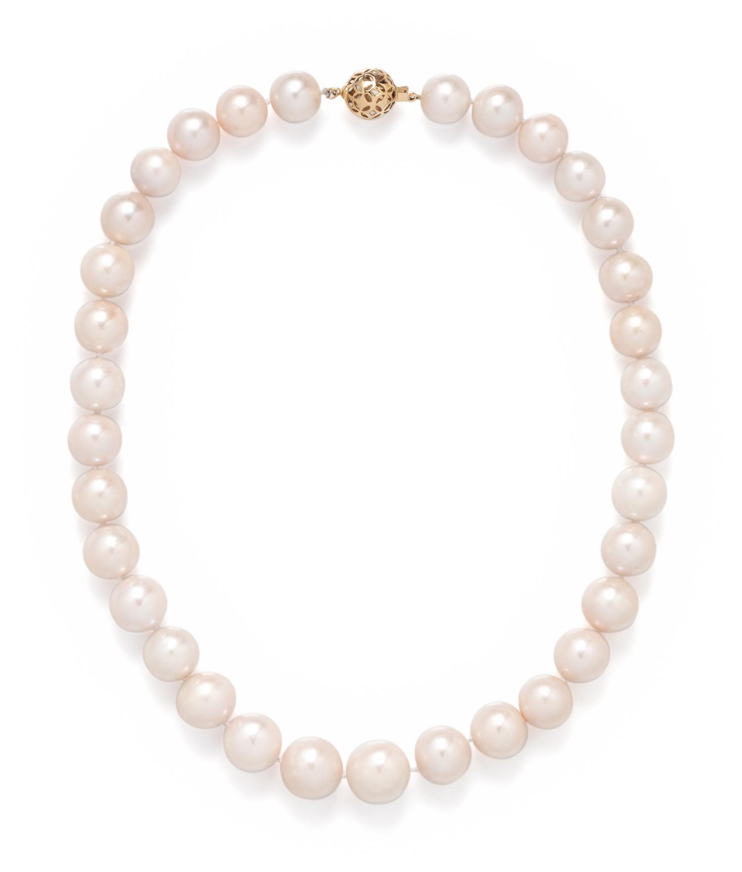 CULTURED SOUTH SEA PEARL NECKLACE