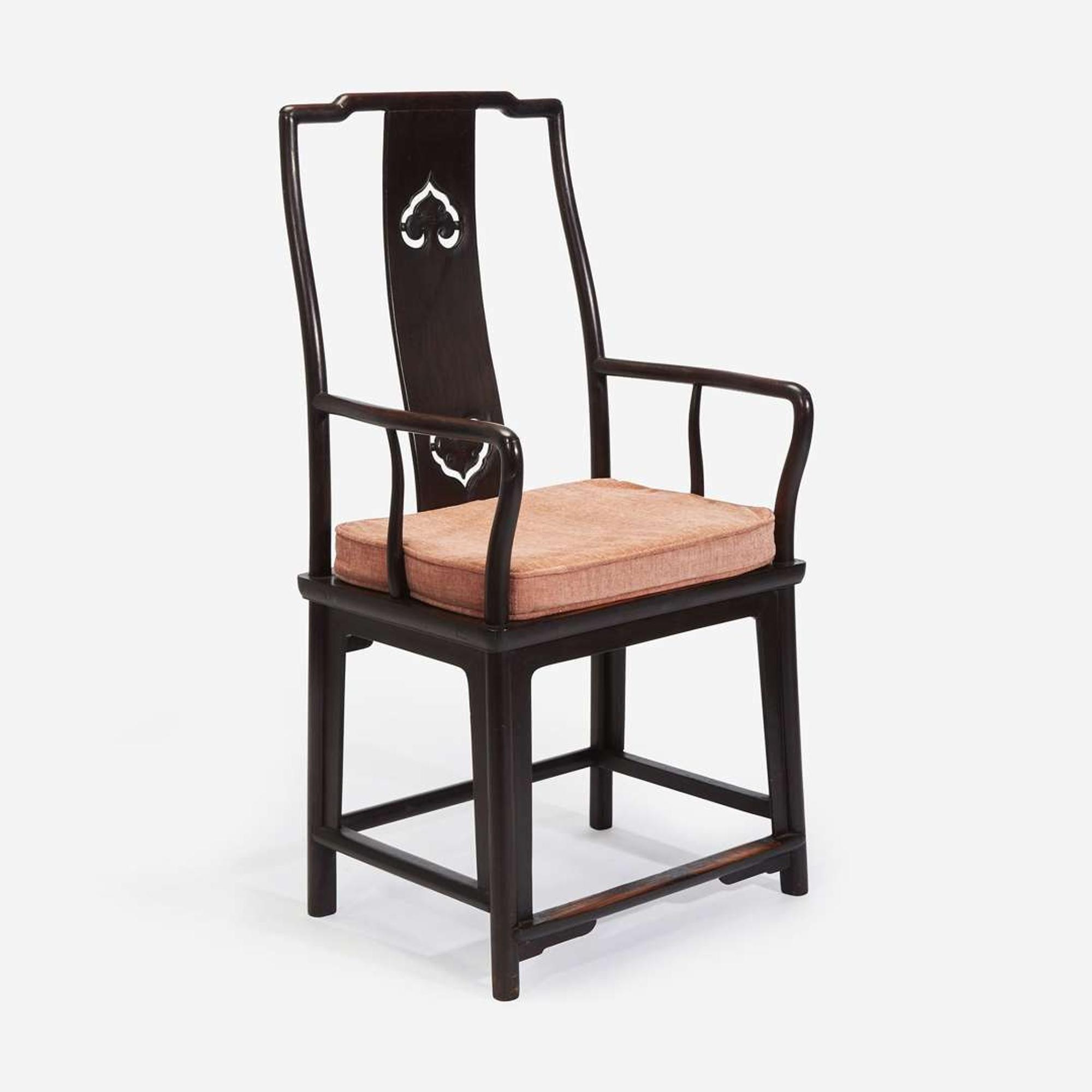 A Chinese lacquered hardwood southern official's hat armchair, possibly huanghuali 黑漆南官帽椅 或黄花梨 18th/19th century ???????