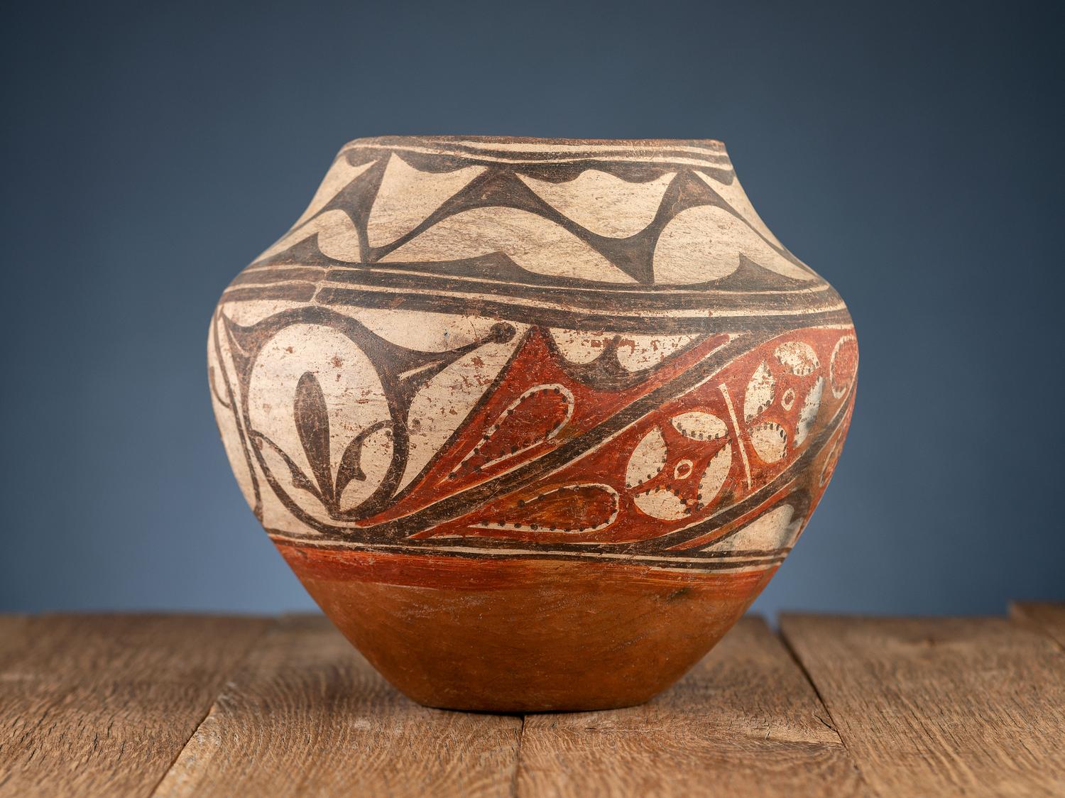Zia Polychrome Trios Pottery Jar