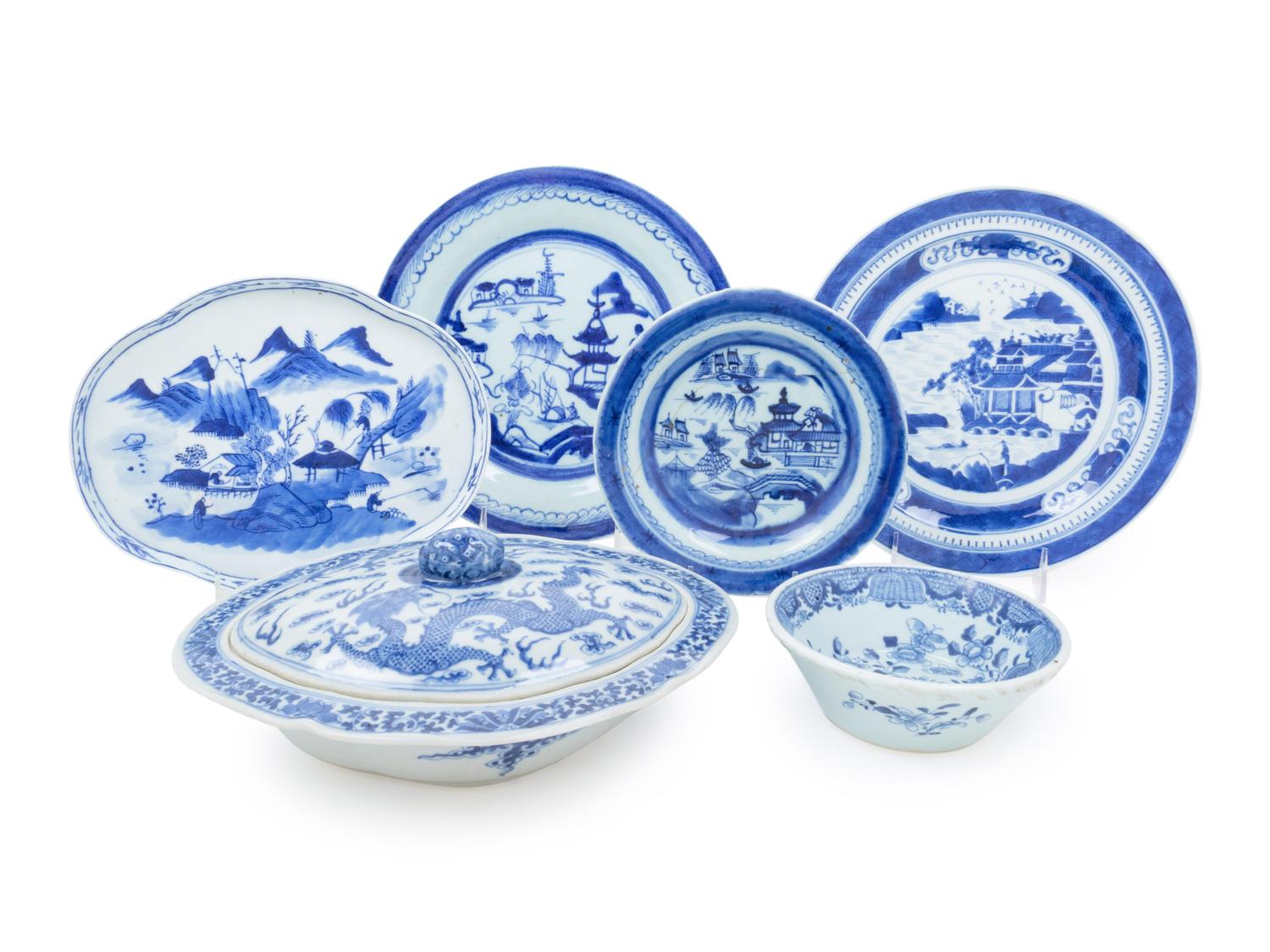 A Collection of Canton Porcelain Table Articles — 19th/20th Century