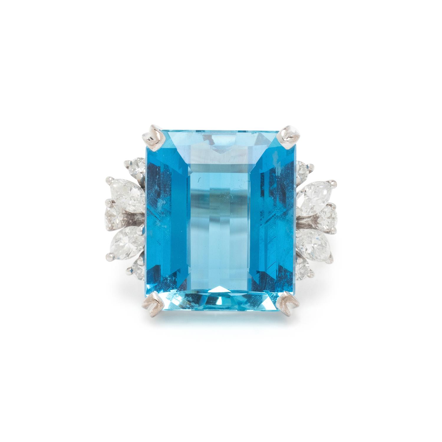 H. STERN, WHITE GOLD AND AQUAMARINE RING