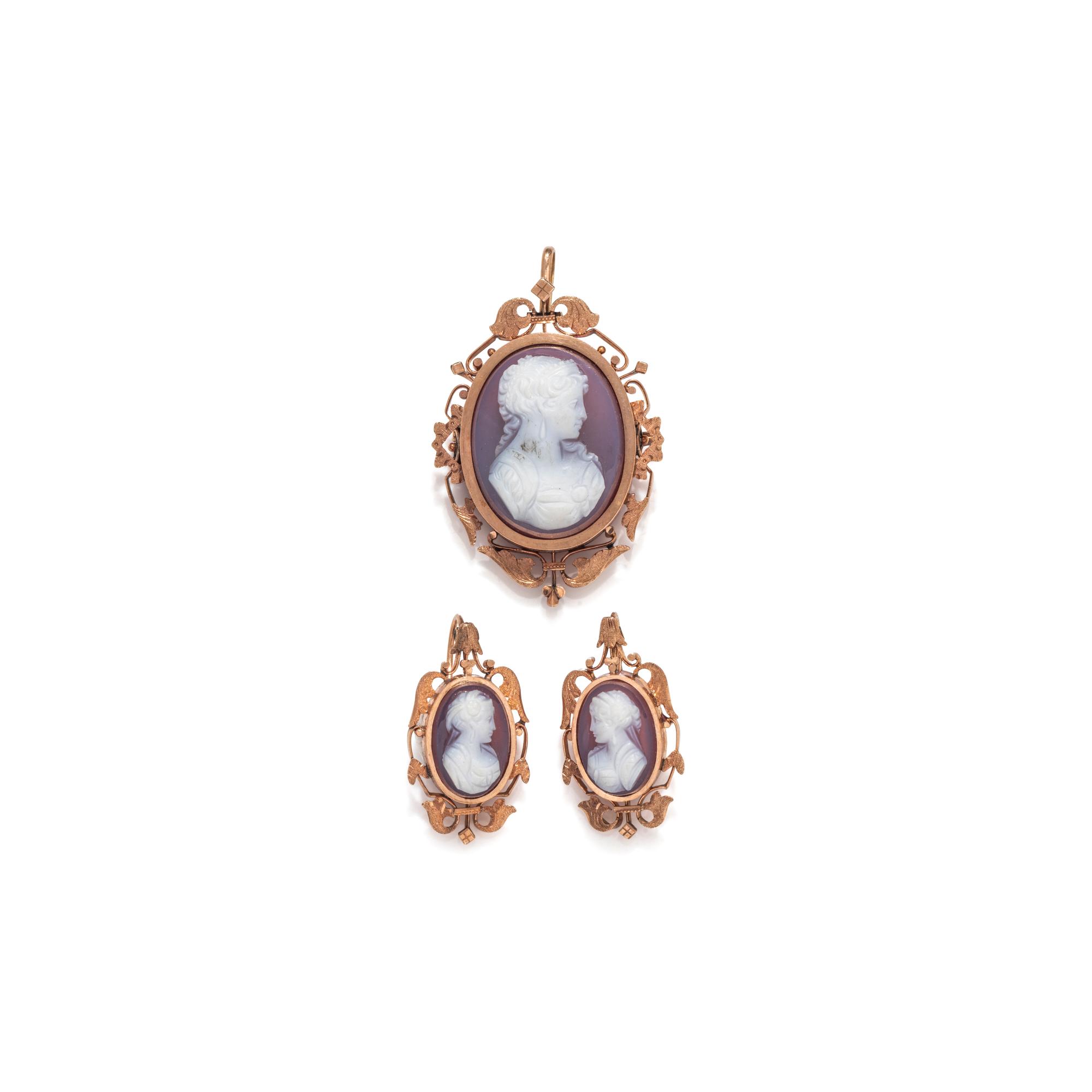 VICTORIAN, ROSE GOLD AND AGATE CAMEO DEMI-PARURE