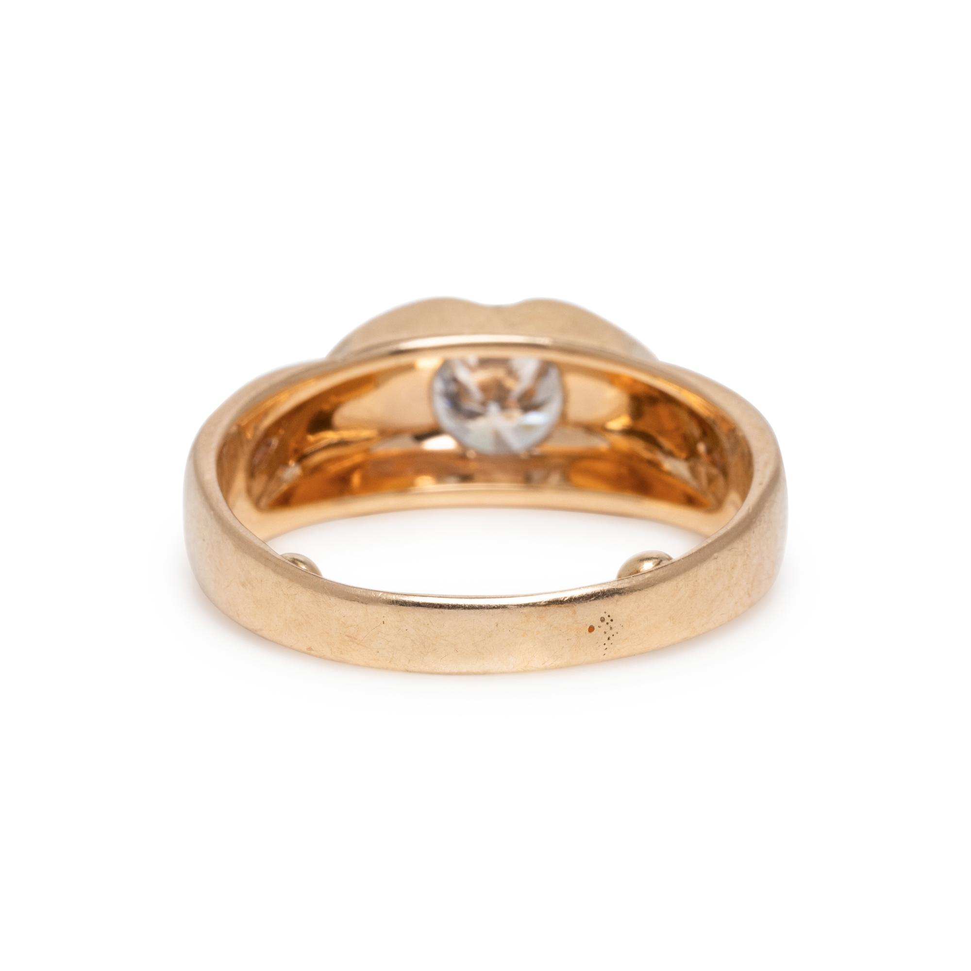 DIAMOND AND YELLOW GOLD RING