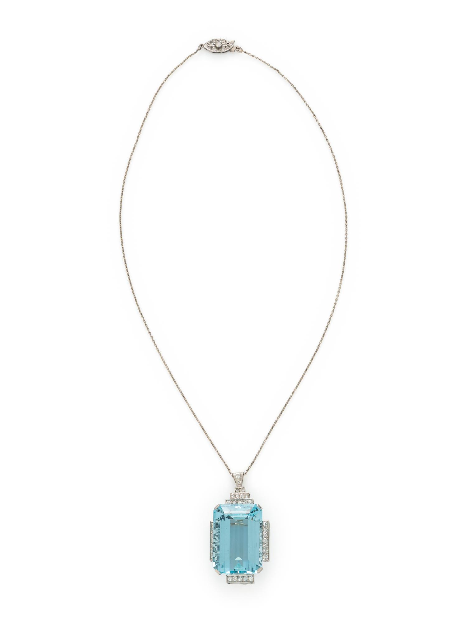 AQUAMARINE AND DIAMOND PENDANT NECKLACE