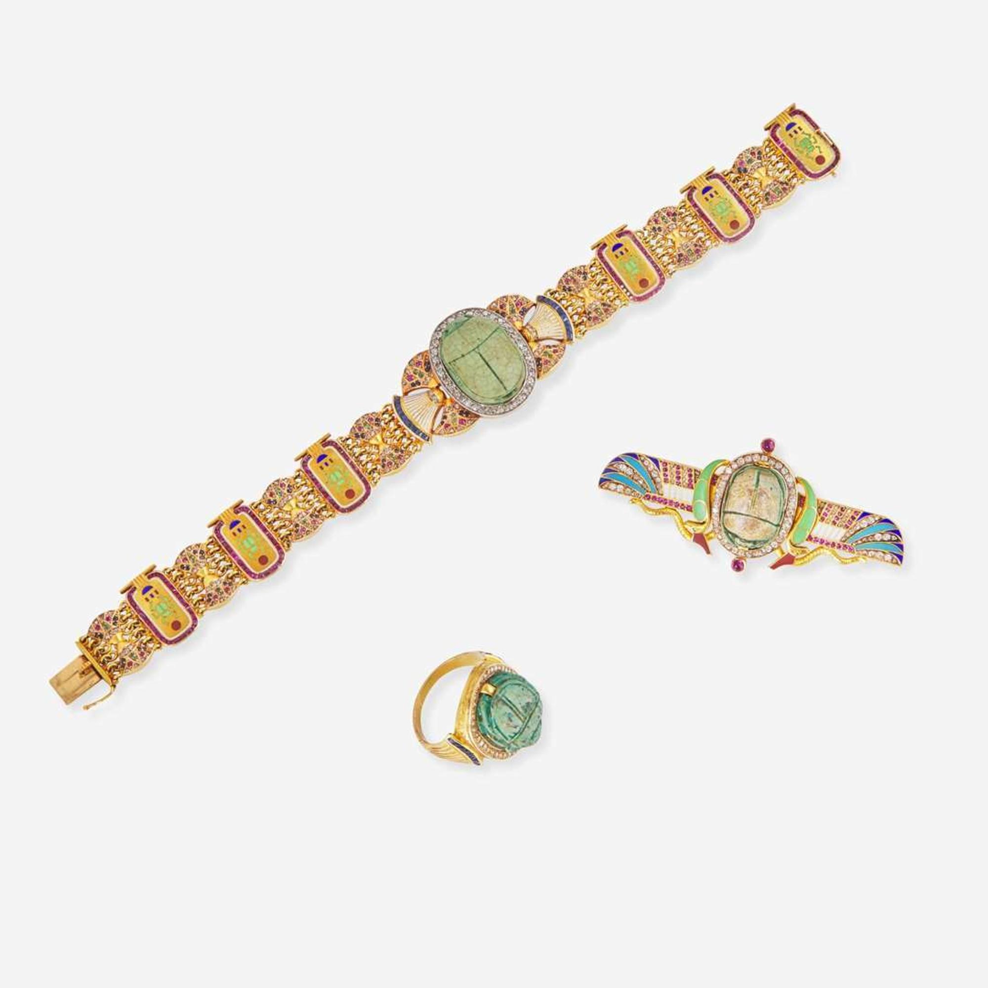 An Egyptian Revival Jewelry Set c.1930