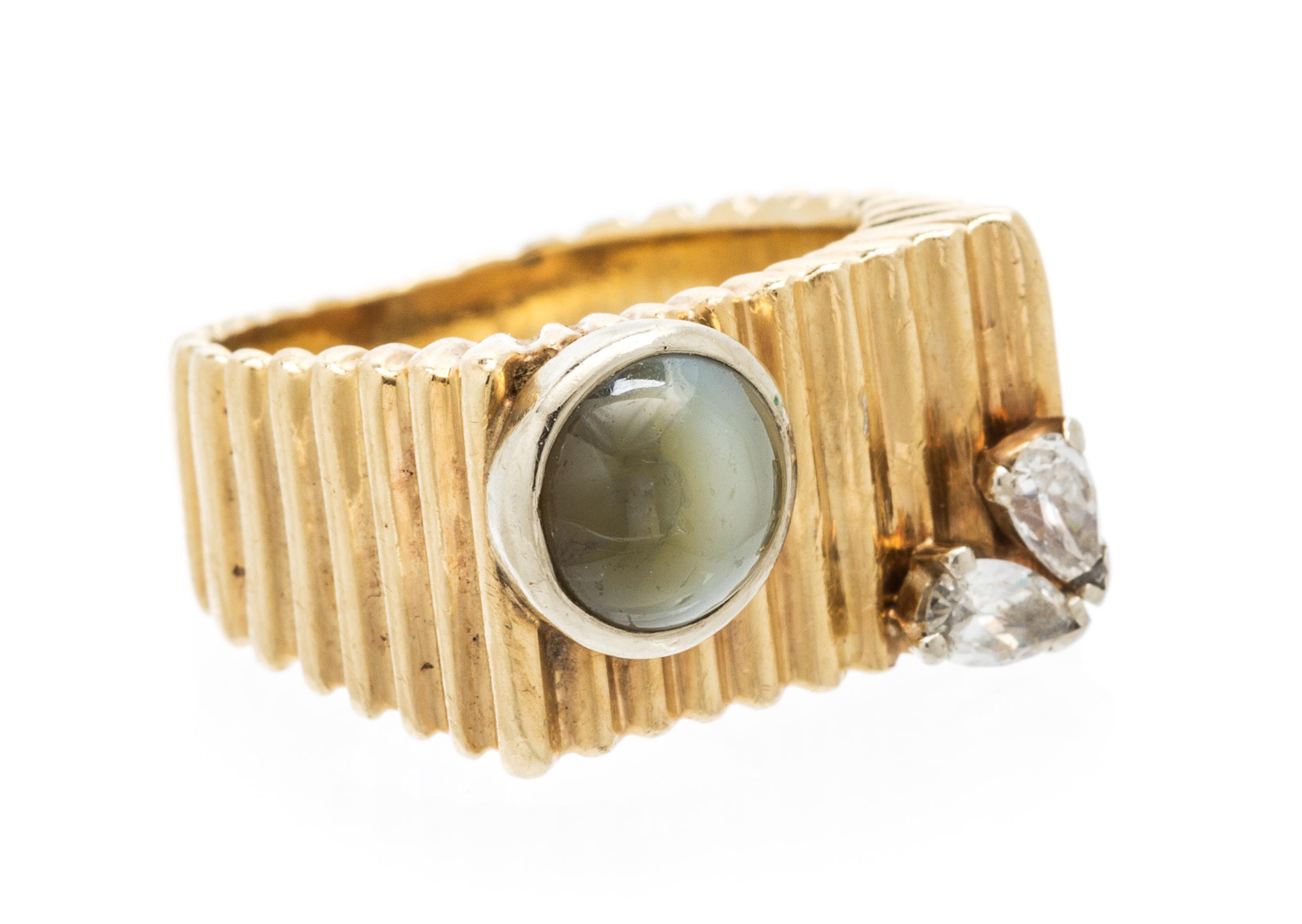 A Yellow Gold, Chrysoberyl Cat's Eye and Diamond Ring, 6.50 dwts.