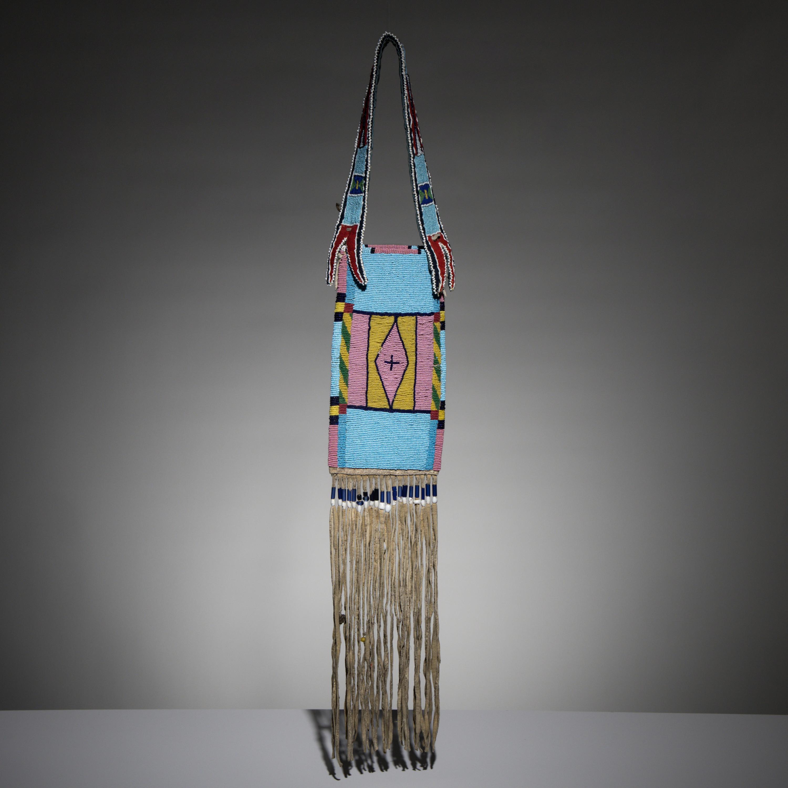 Apsáalooke [Crow] Beaded Hide Mirror Bag