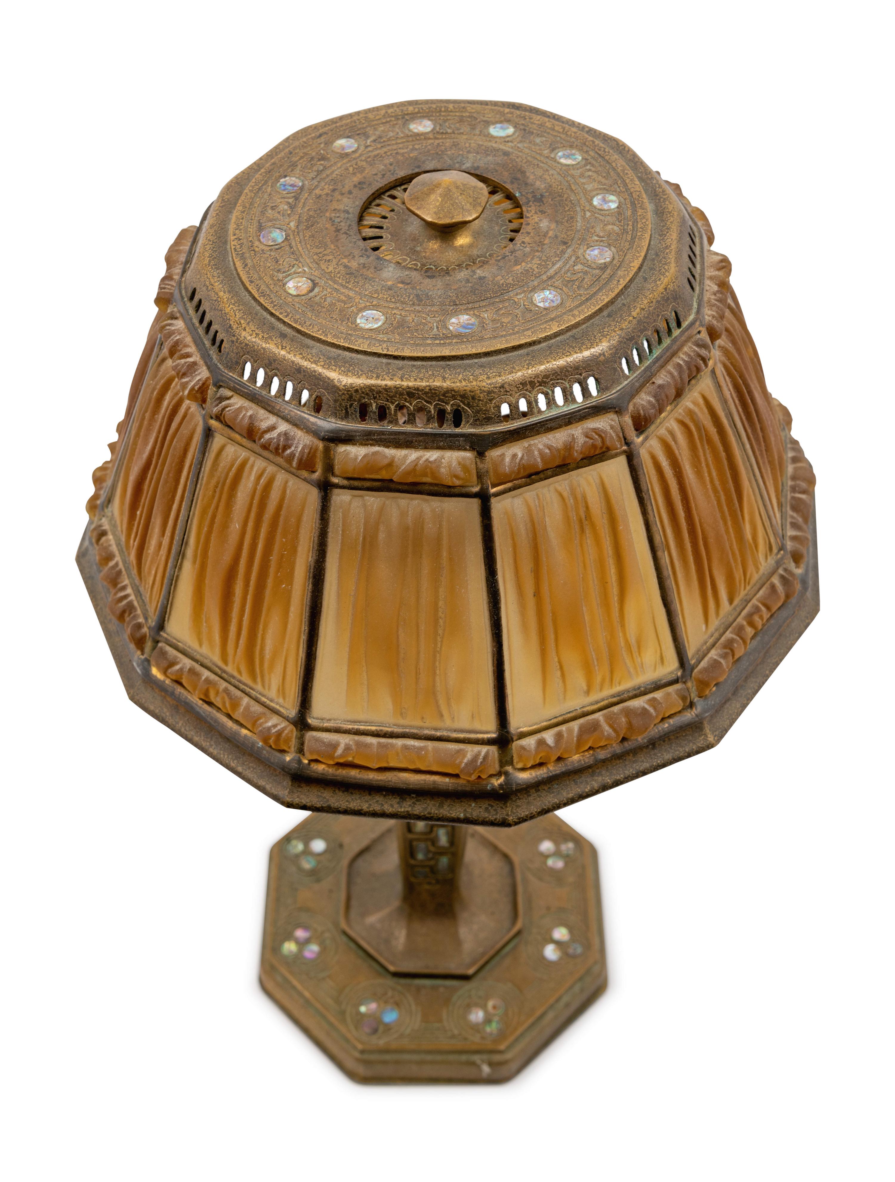 Abalone Pattern Desk Lamp
