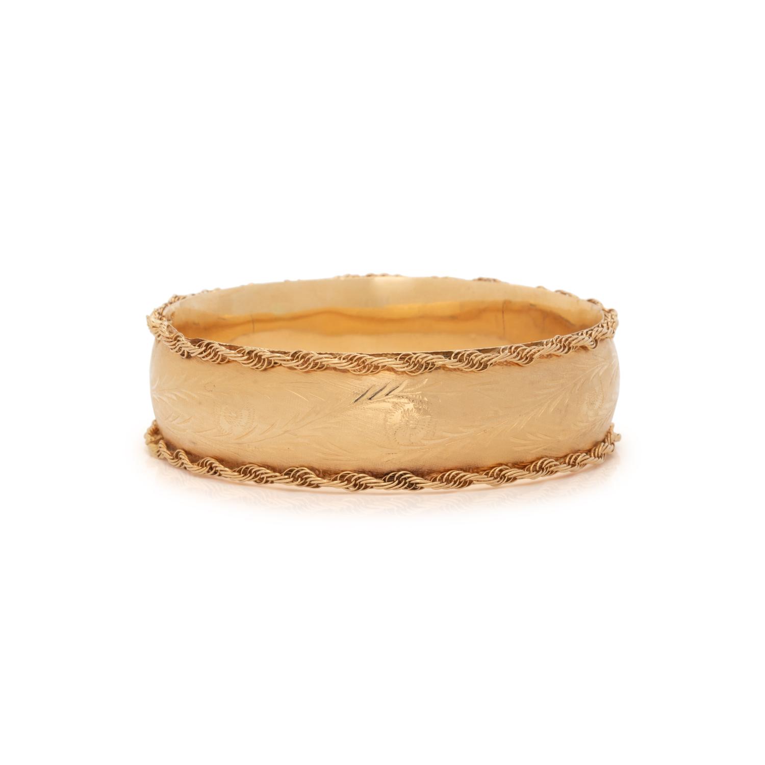 YELLOW GOLD BANGLE BRACELET