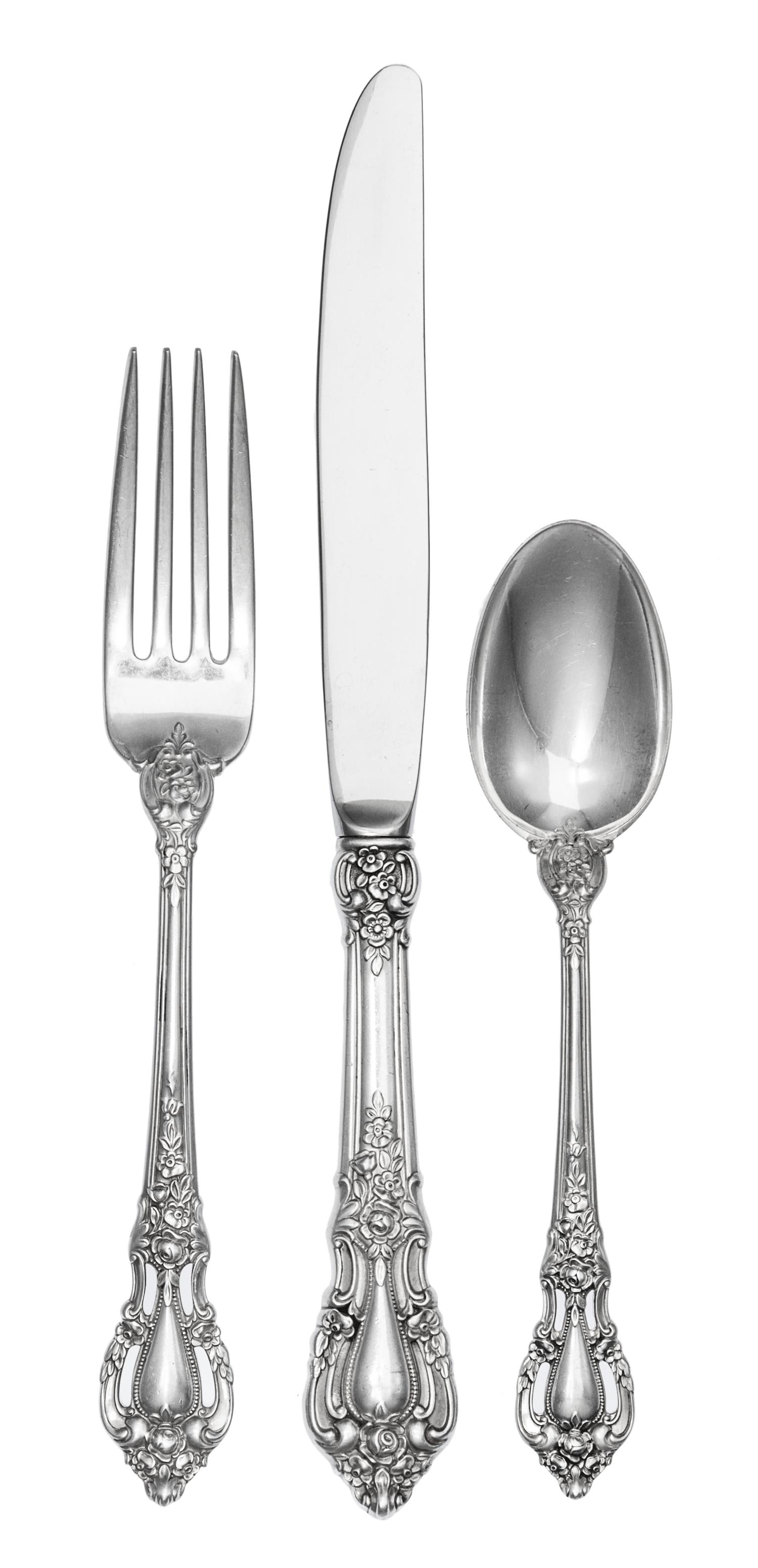 An American Silver Flatware Service, Lunt Silversmiths, Greenfield, MA, 20th Century, Eloquence pattern, comprising: 12 dinner knives 1