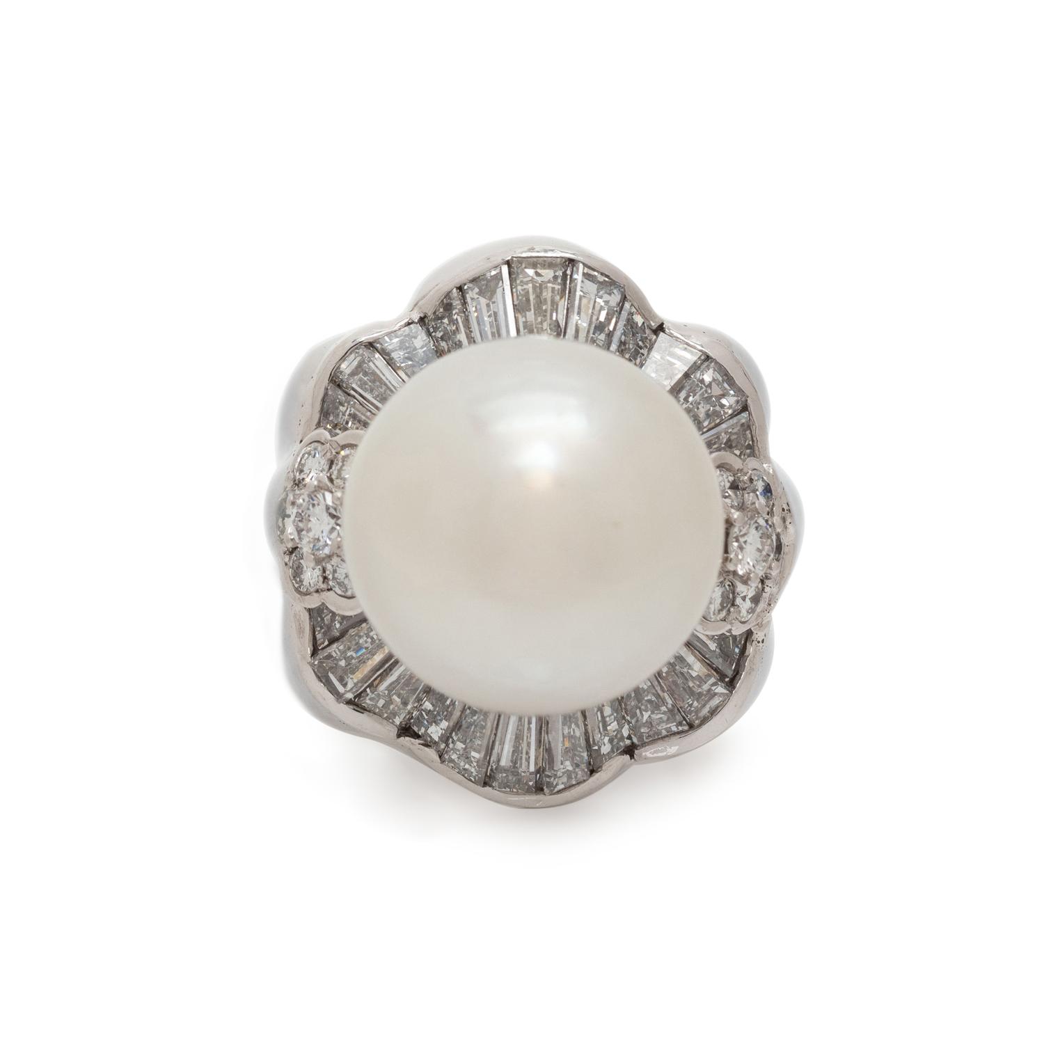 CULTURED SOUTH SEA PEARL AND DIAMOND RING