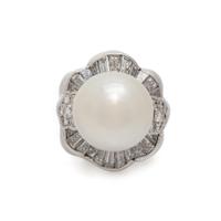 CULTURED SOUTH SEA PEARL AND DIAMOND RING