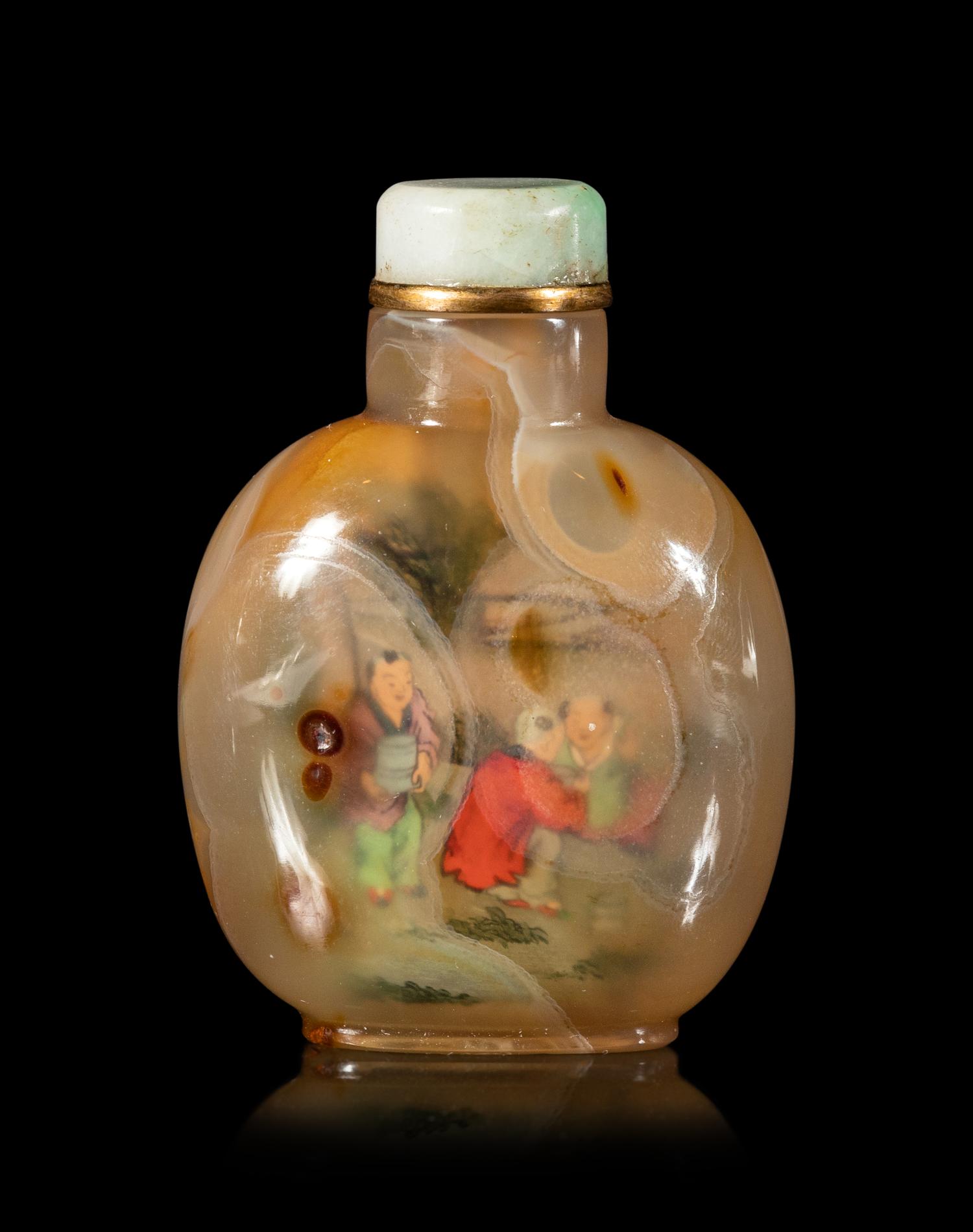 An Inside Painted Agate Snuff Bottle