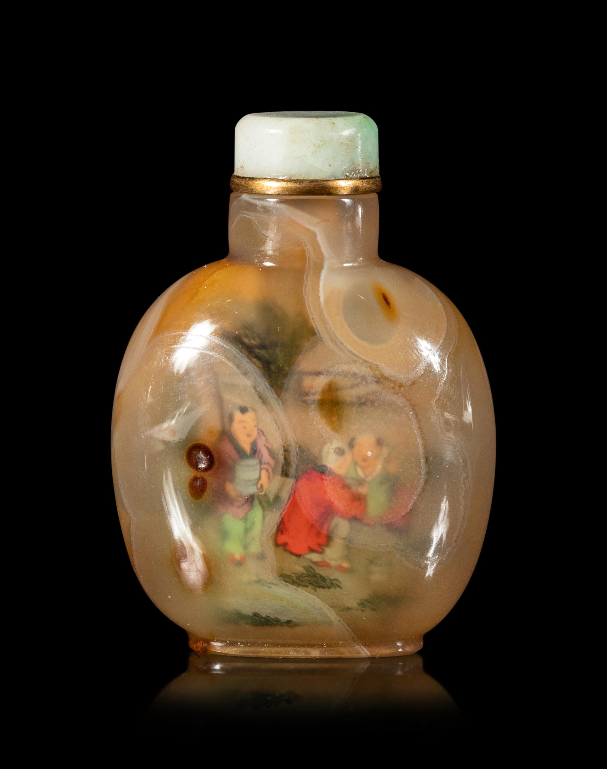 An Inside Painted Agate Snuff Bottle