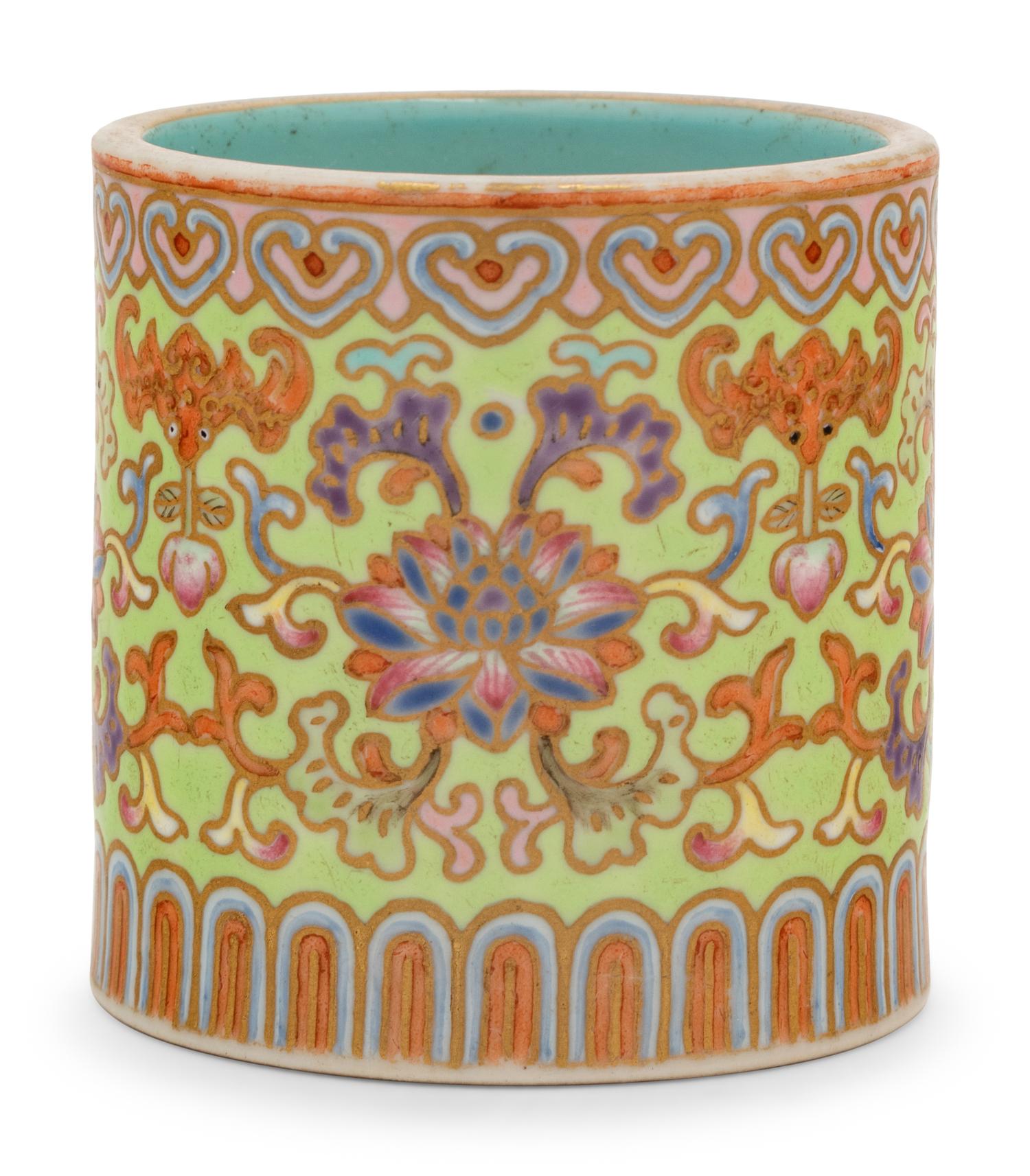 A Small Lime Green-Ground Famille Rose Instrument Pot